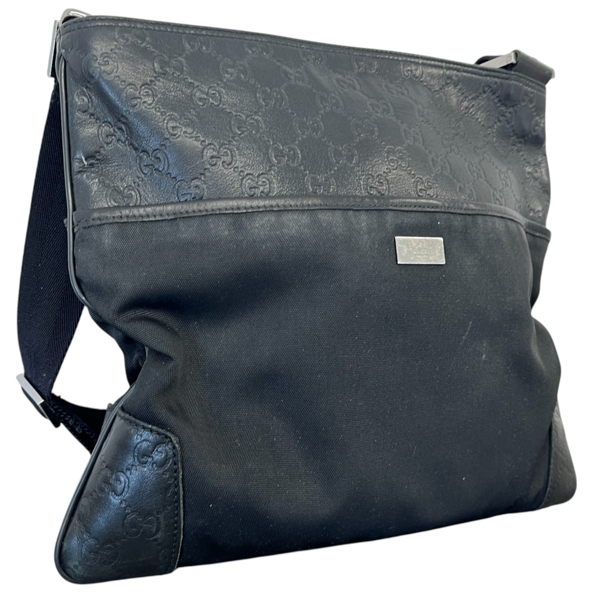 Men's Gg Supreme Plaque Logo Messenger Bag Black