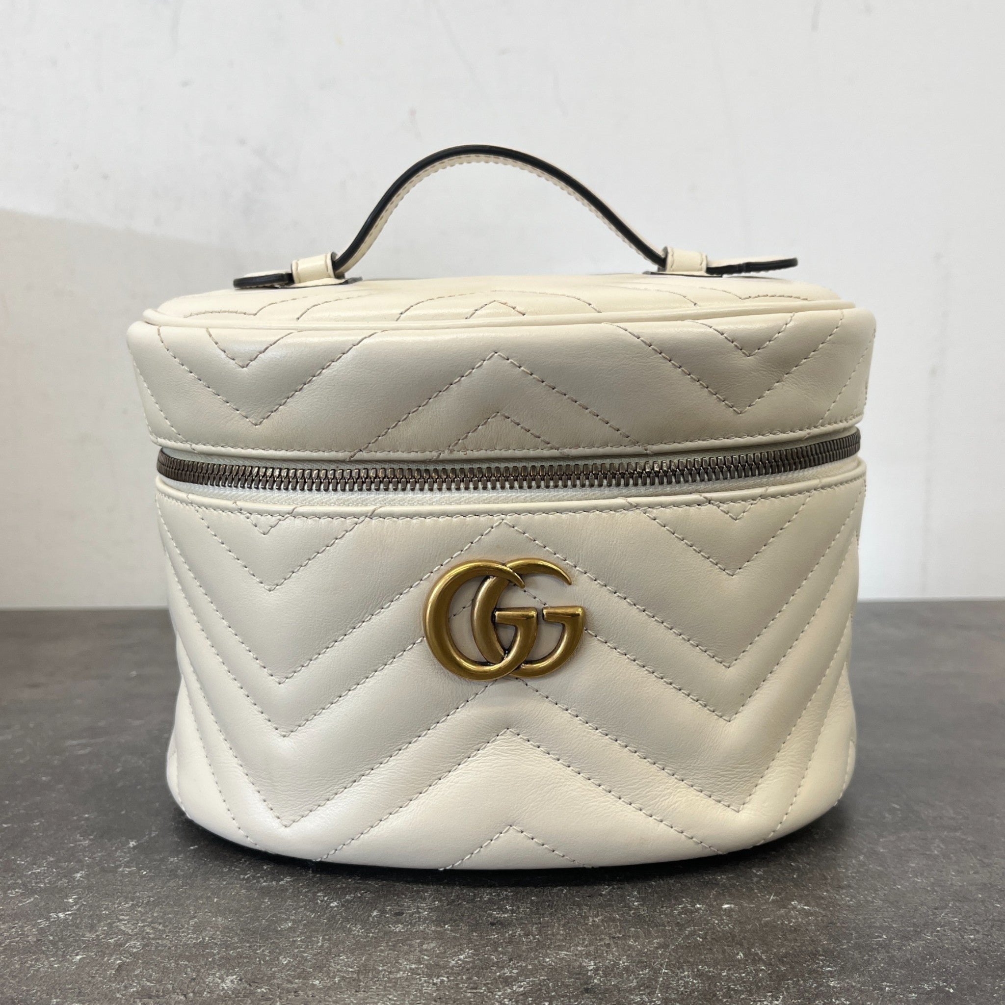 Women's Gg Marmont Mini Vanity Bag Cream