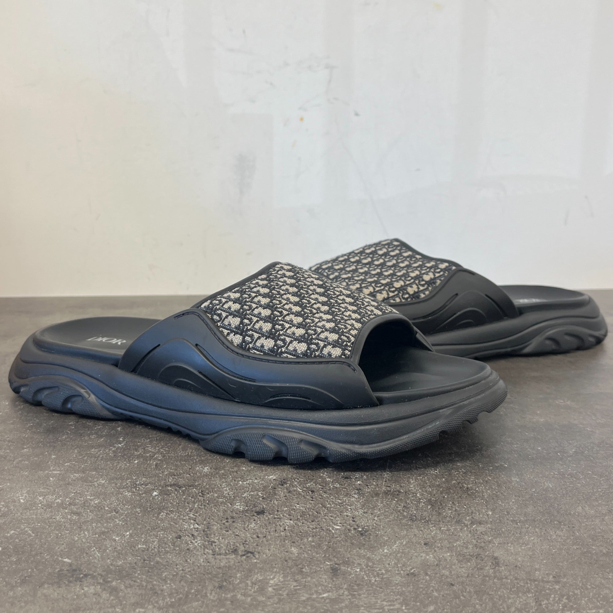 Men's Oblique Aqua Sandals Black Size EU 44 / UK 10