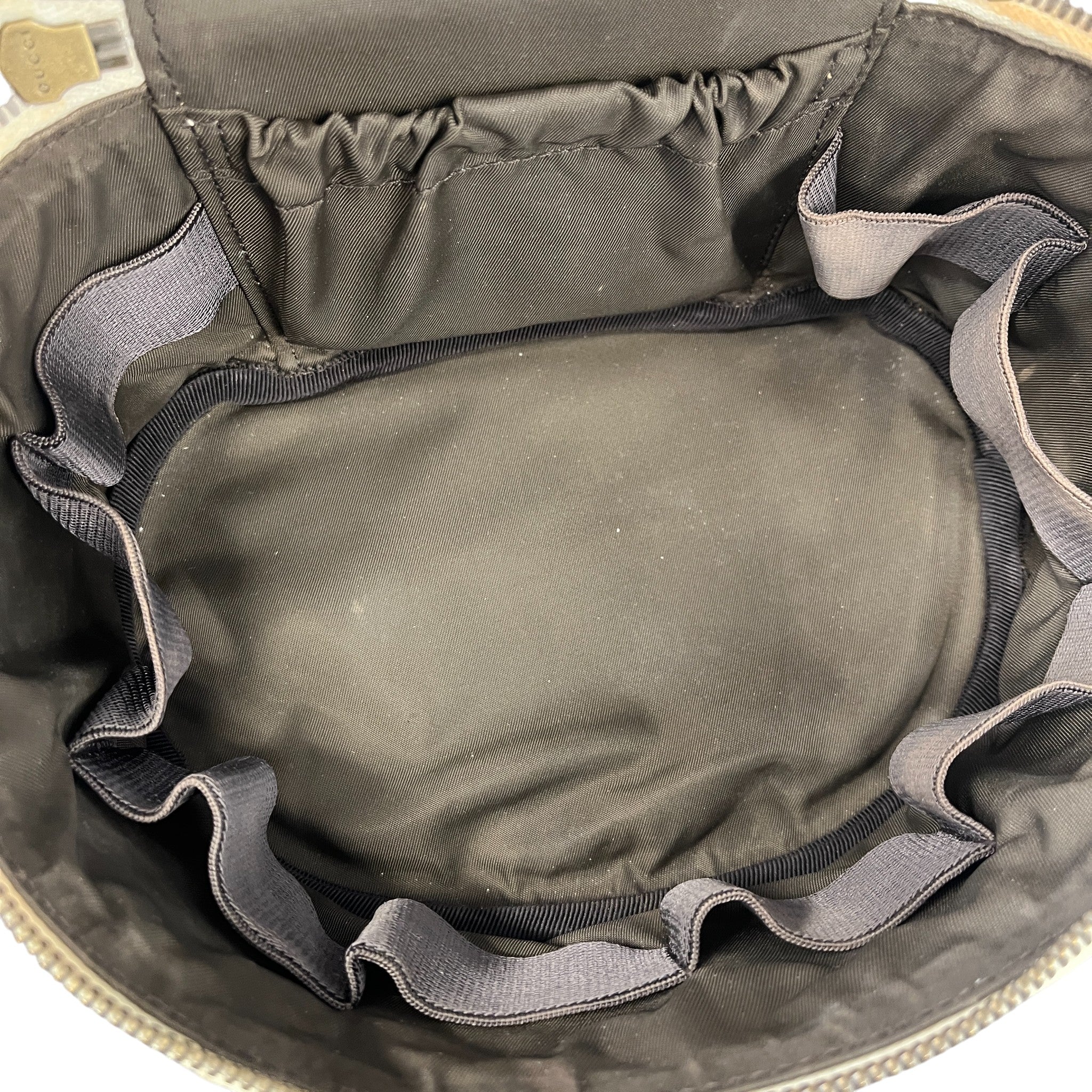 Women's Gg Marmont Mini Vanity Bag Cream