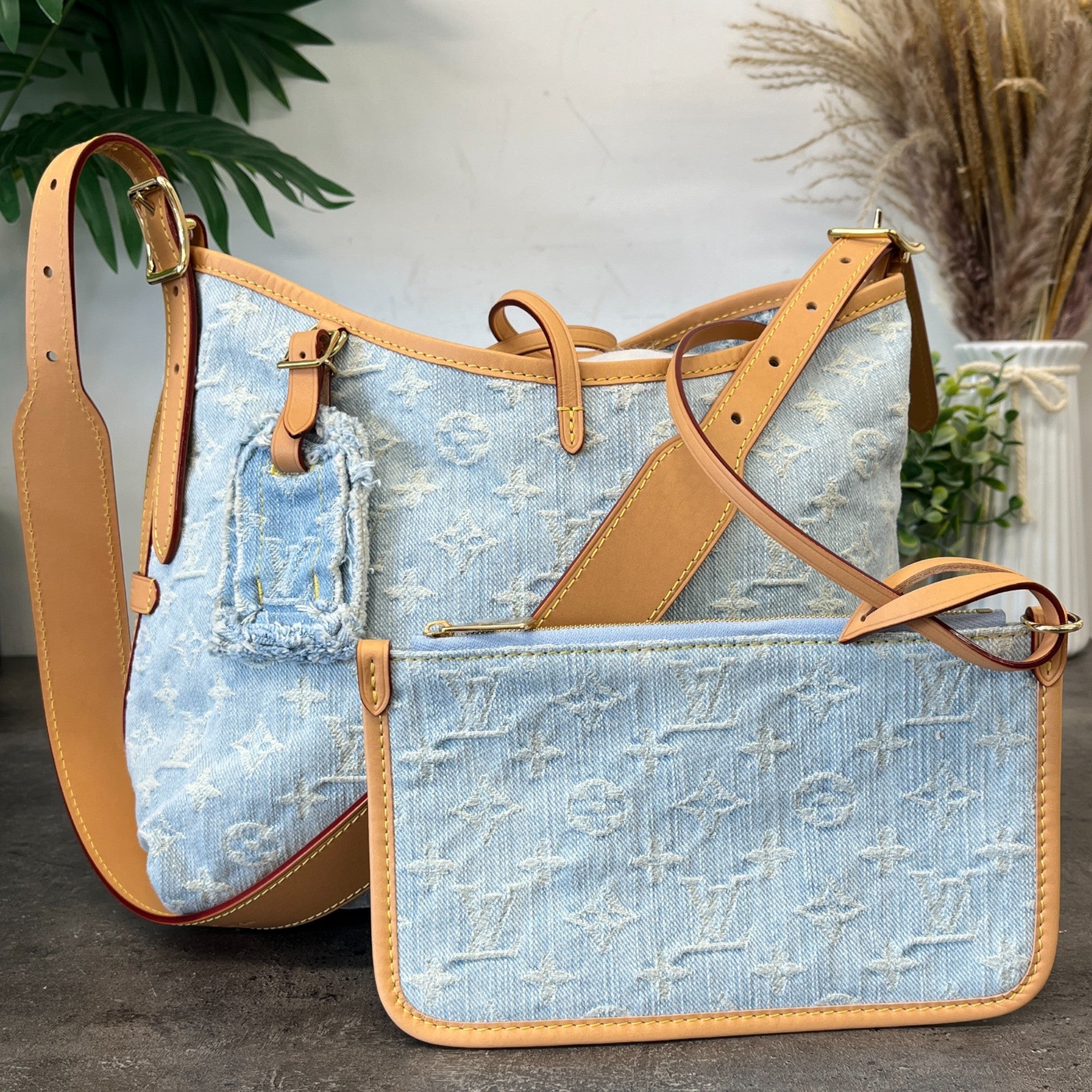 Women's Monogram Carryall Pm Bag Blue