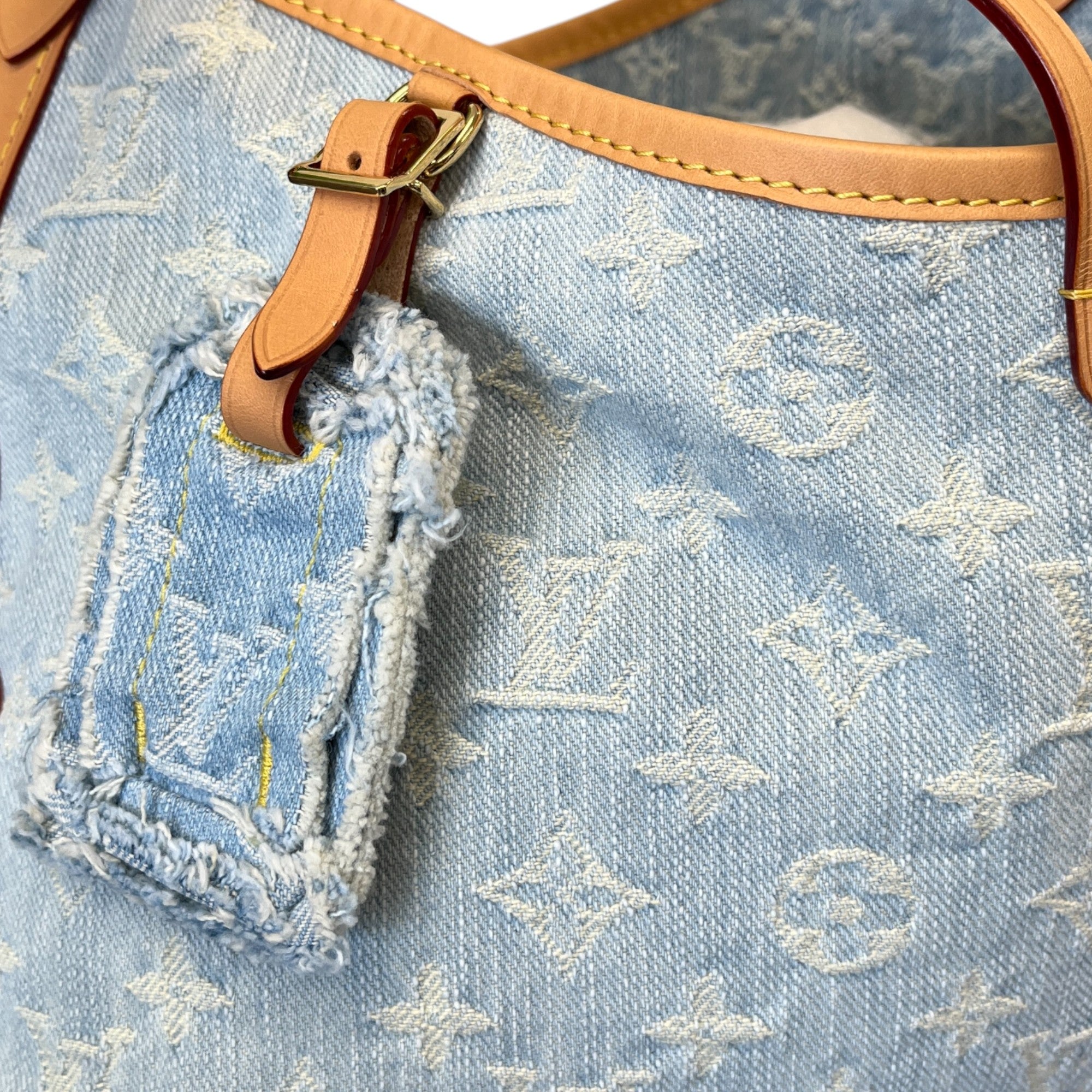 Women's Monogram Carryall Pm Bag Blue