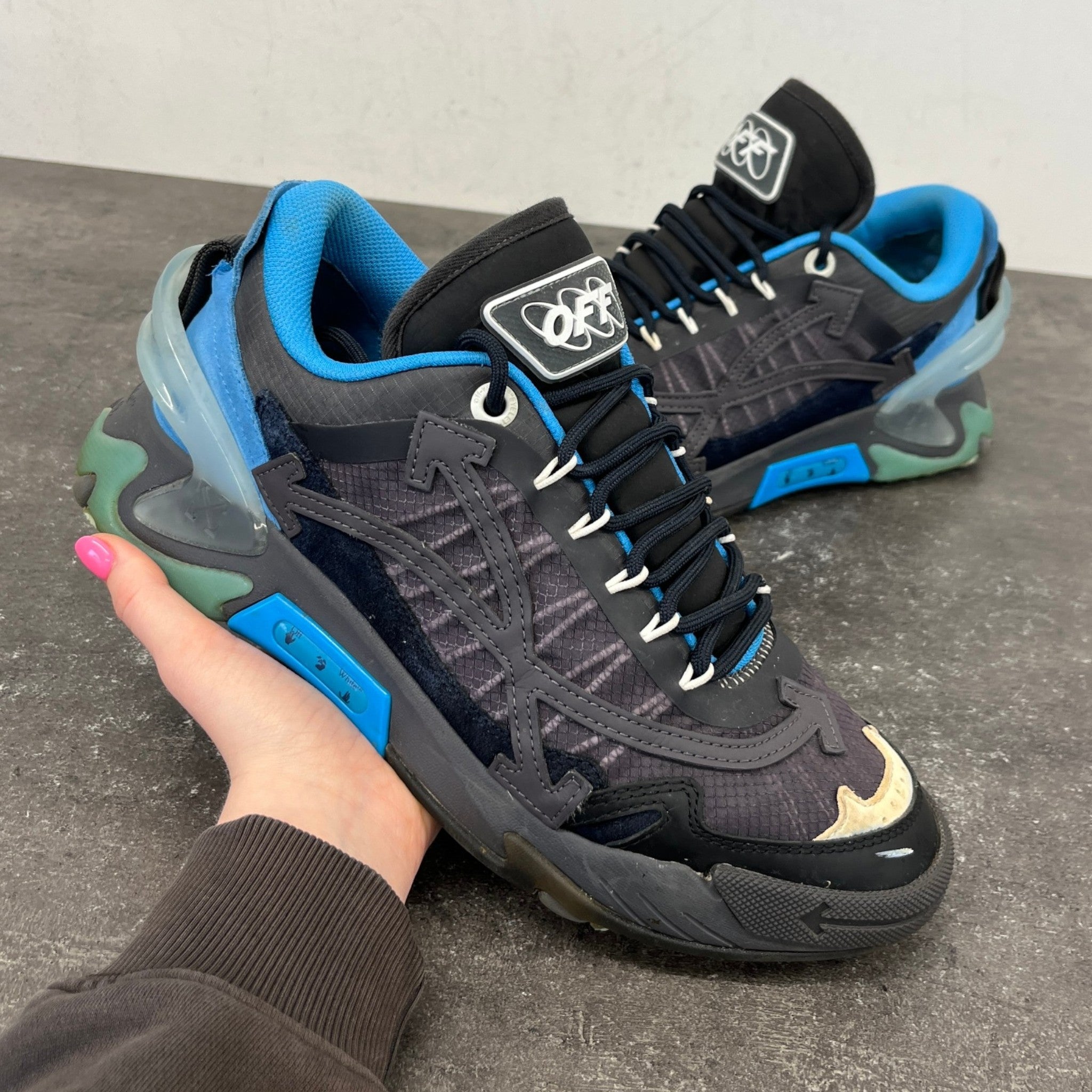 Men's Odsy-2000 Low Trainers Black Size EU 42 / UK 8