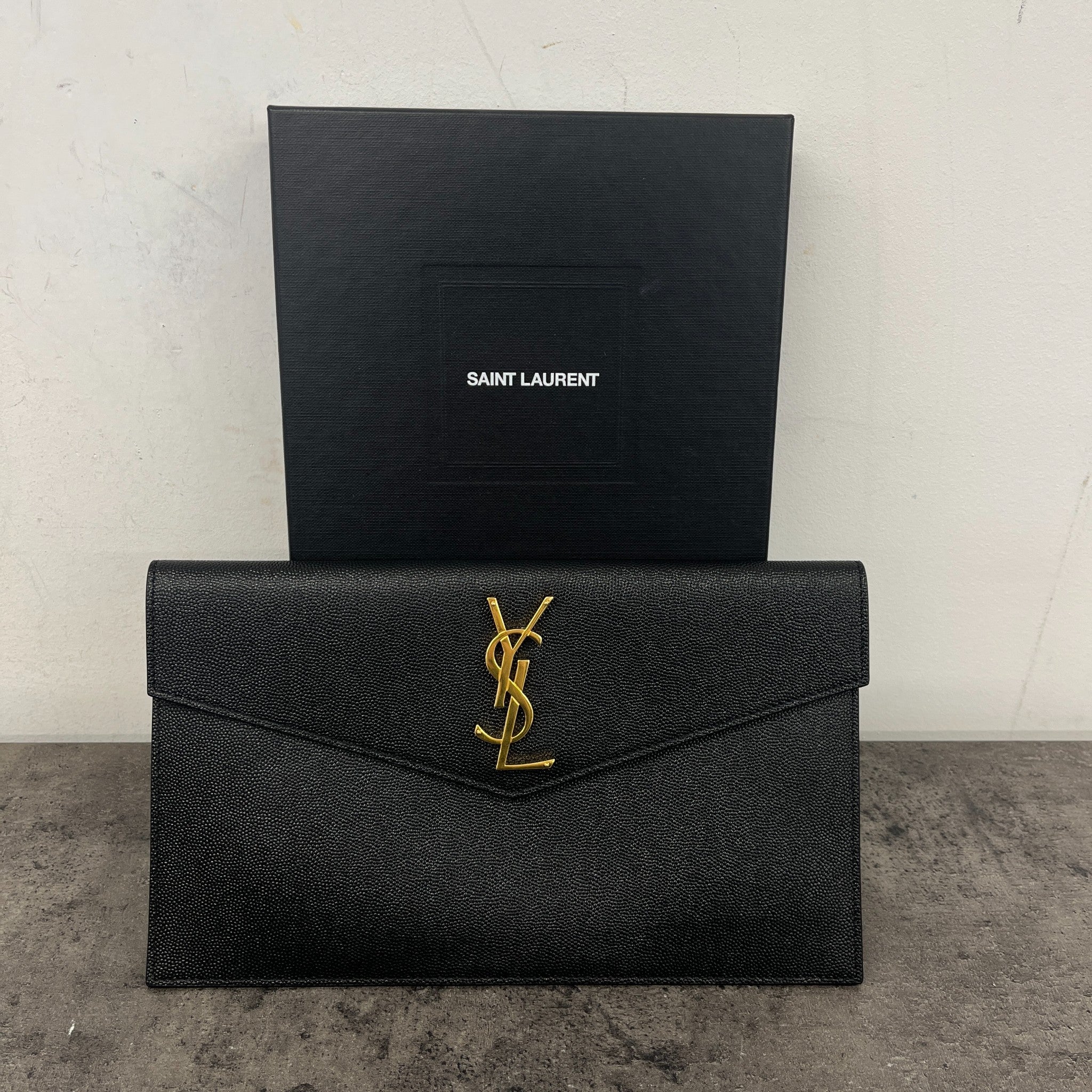 Women's Uptown Pouch Black