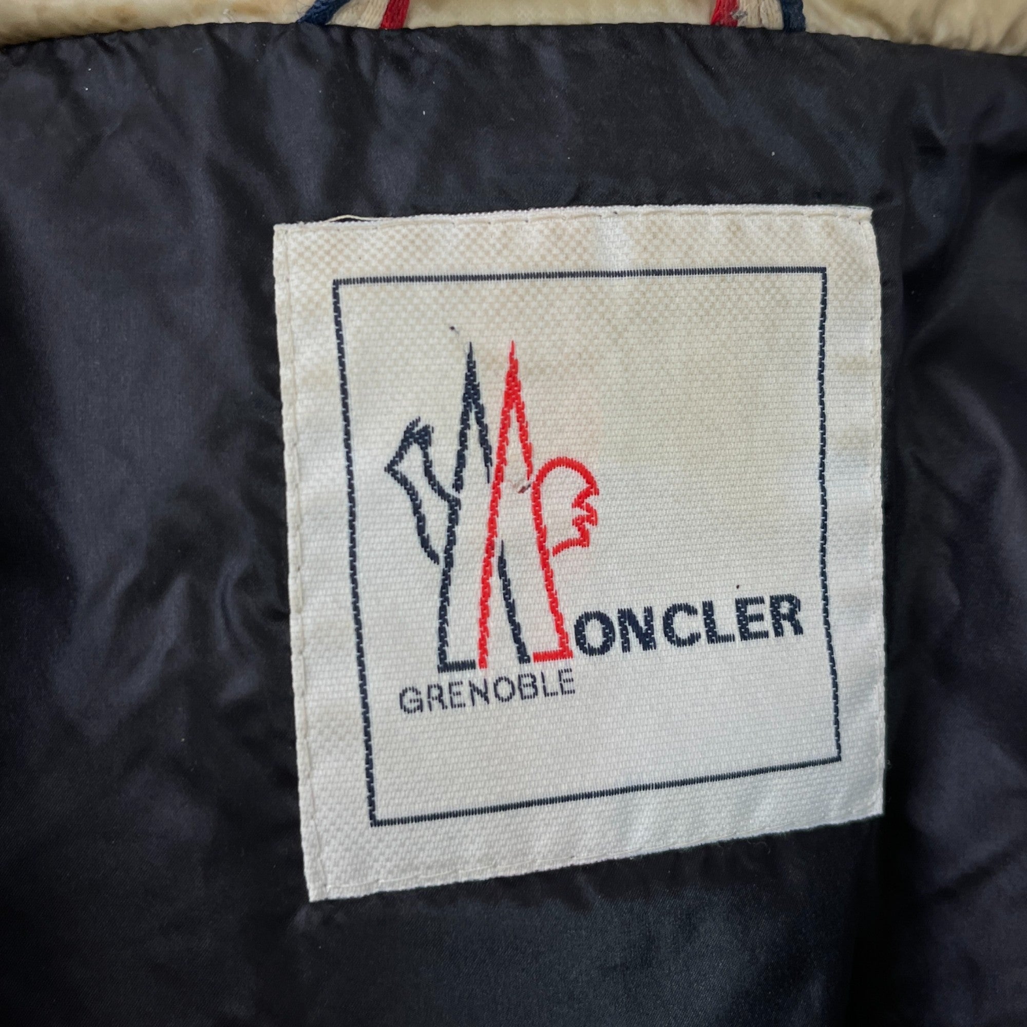 Men's Kostemberg Gilet Beige Size 3 / L