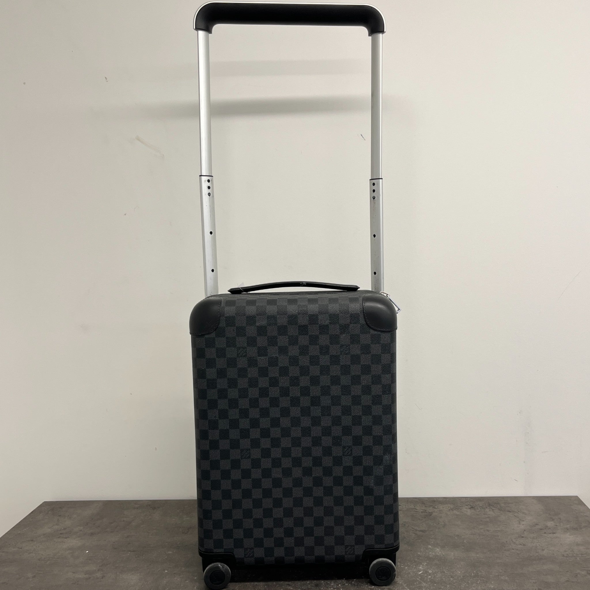 Men's Damier Graphite Horizon 50 Suitcase Black