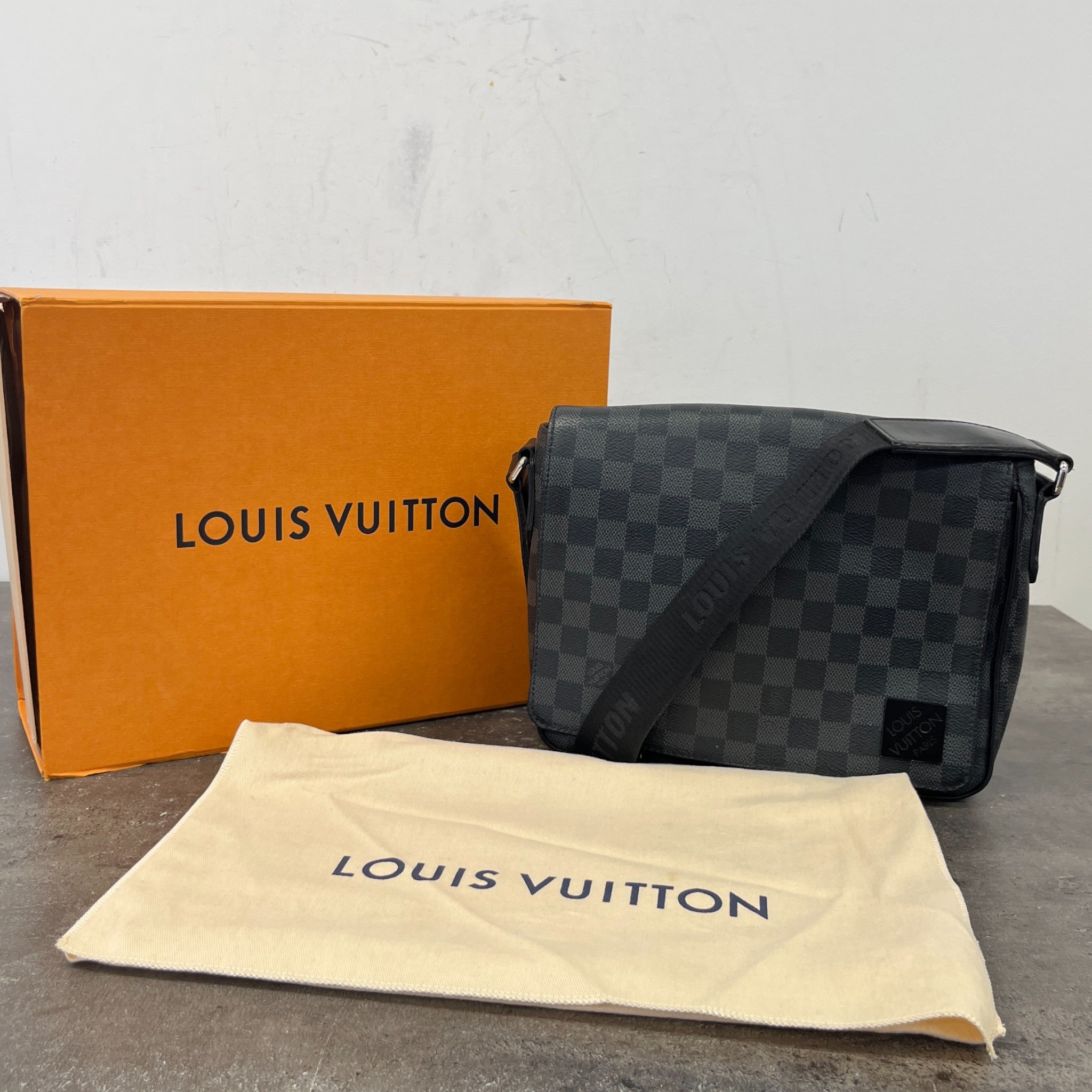 Men's District Pm Messenger Bag Black