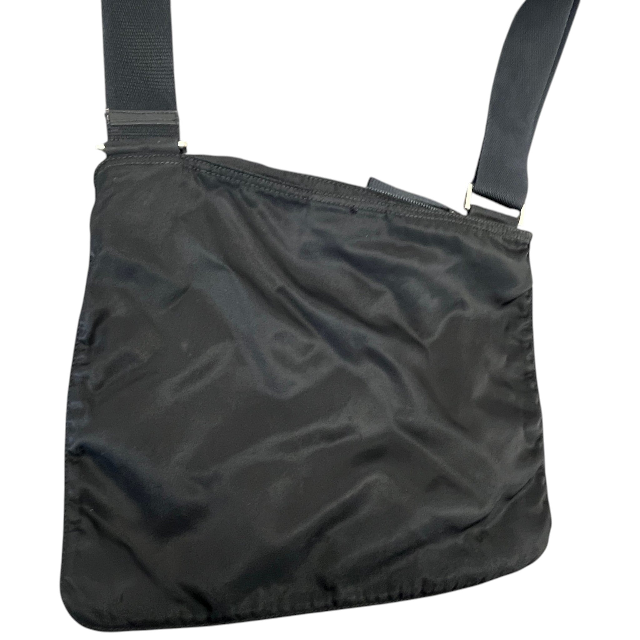 Men's Re-Nylon Plaque Logo Messenger Bag Black