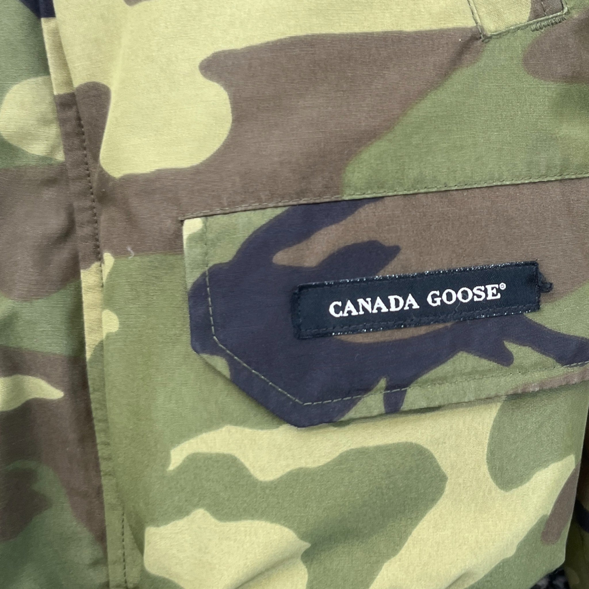 Men's Chilliwack Bomber Down Jacket Khaki Size S