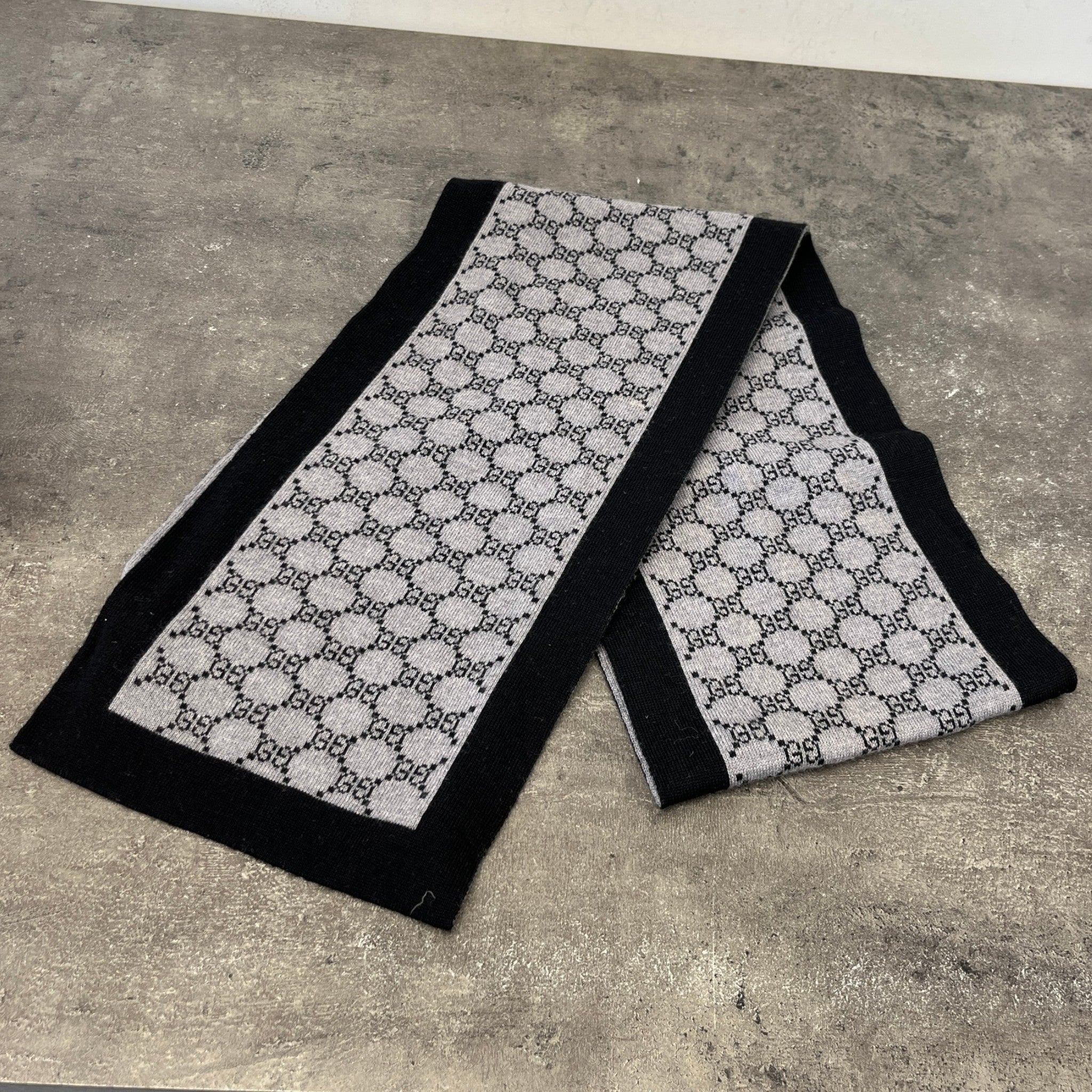 Women's Gg Supreme Scarf Grey