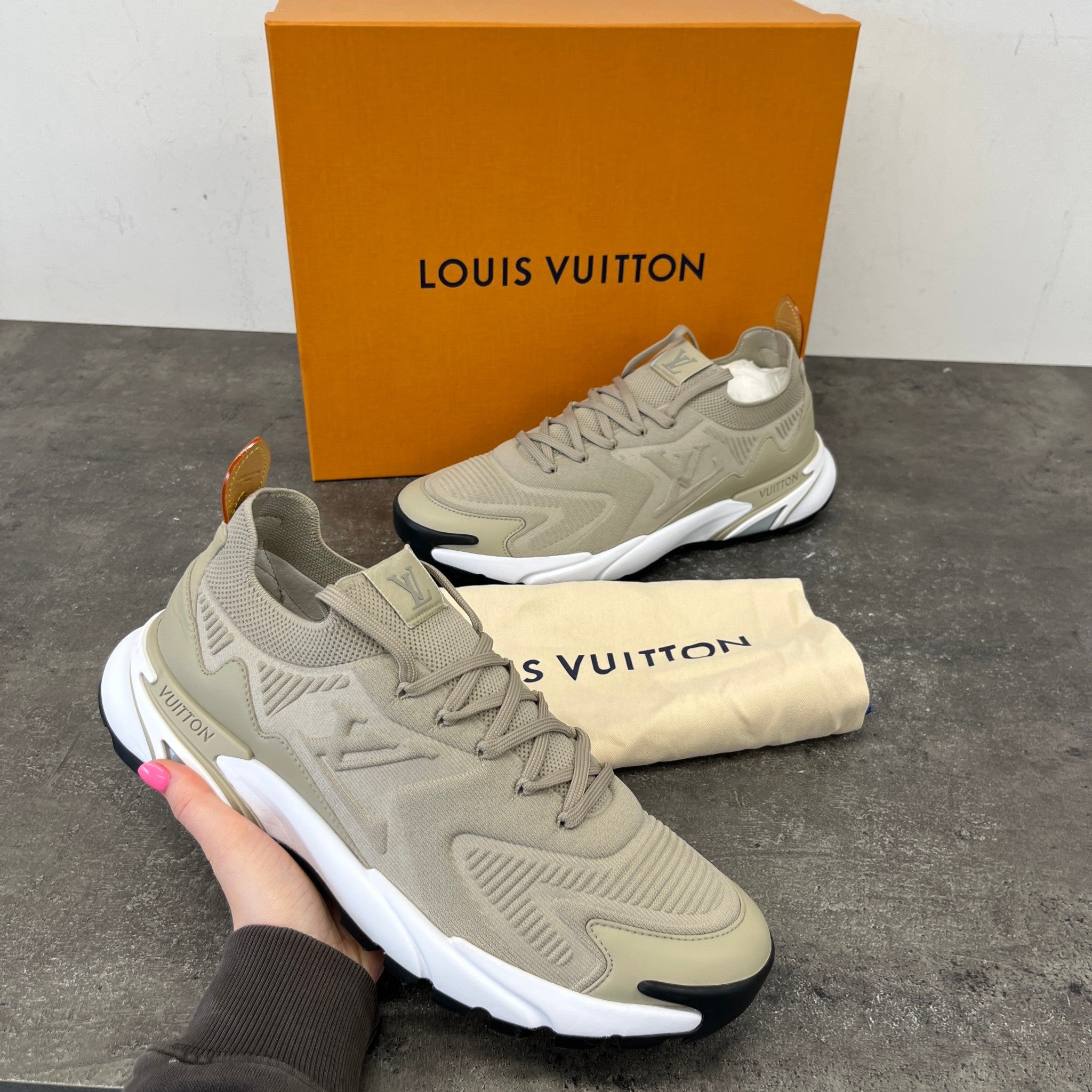Men's Tatic Runner Low Trainers Beige Size EU 44 / UK 10