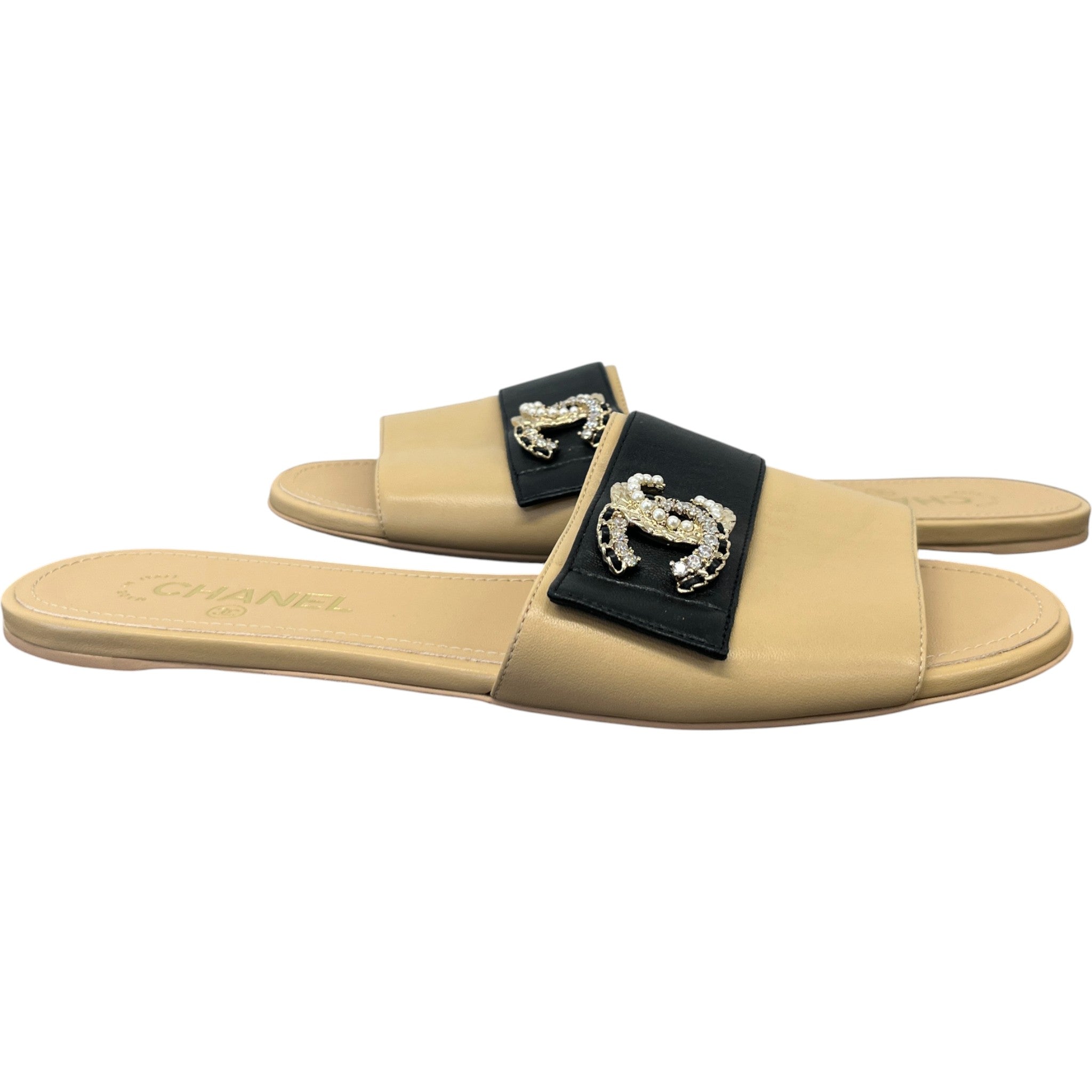 Women's Cc Embellished Slides Beige Size EU 40.5 / 7.5