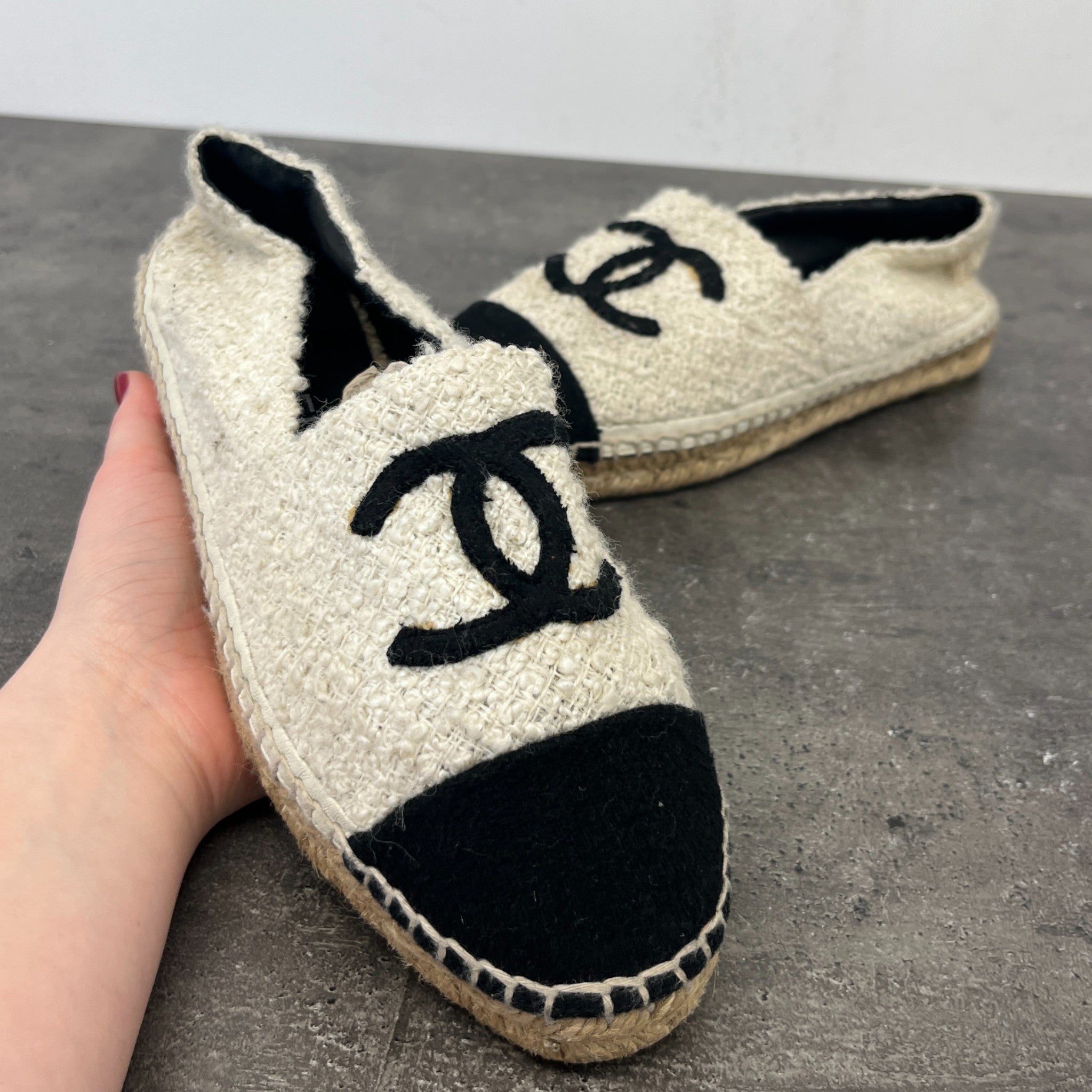 Women's Embroidered Cc Espadrilles Cream Size EU 40 / UK 7