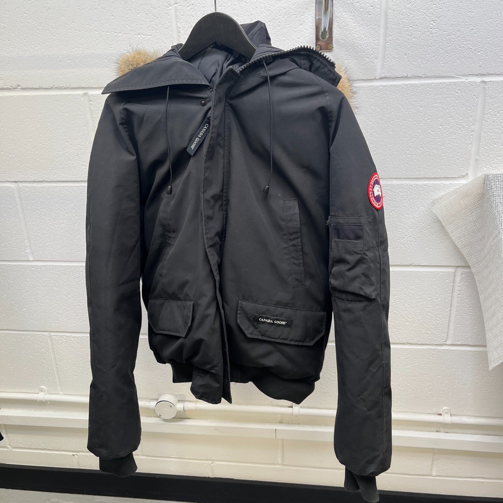 Men's Chilliwack Bomber Down Jacket Black Size L