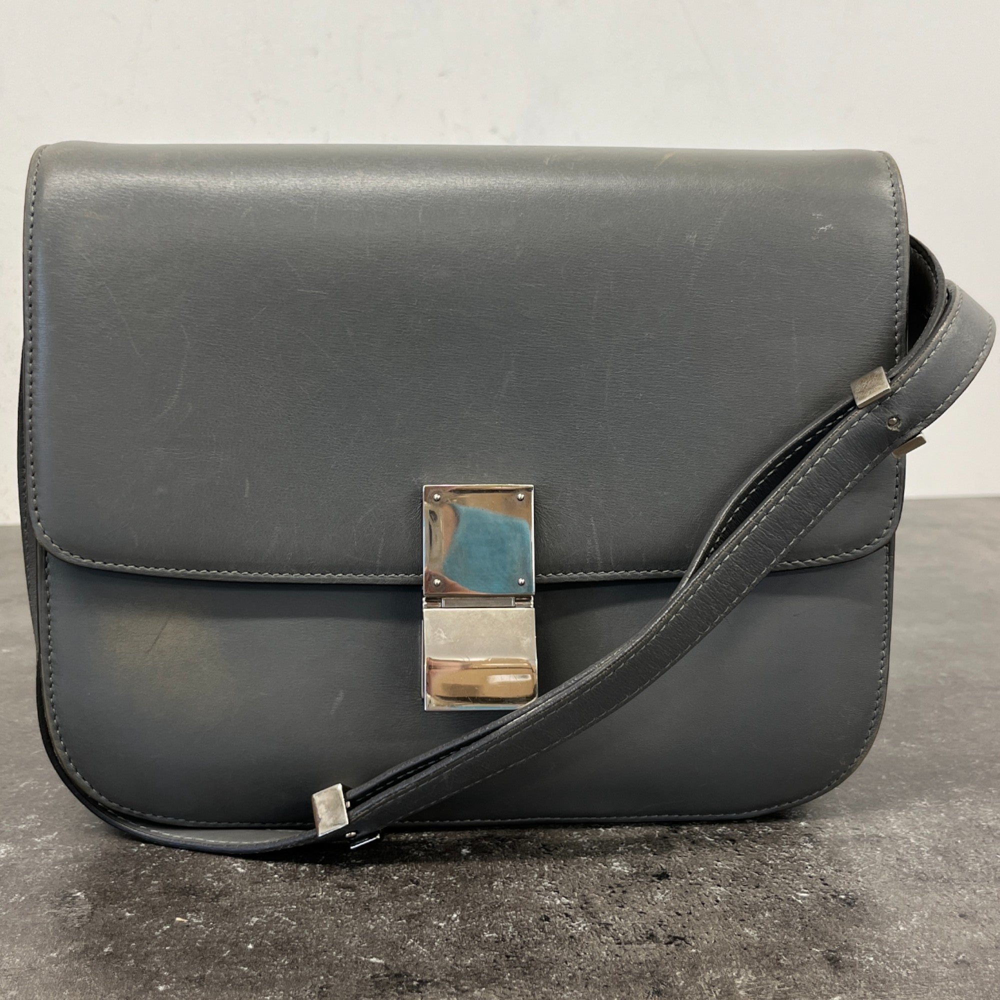Women's Medium Box Handbag Grey