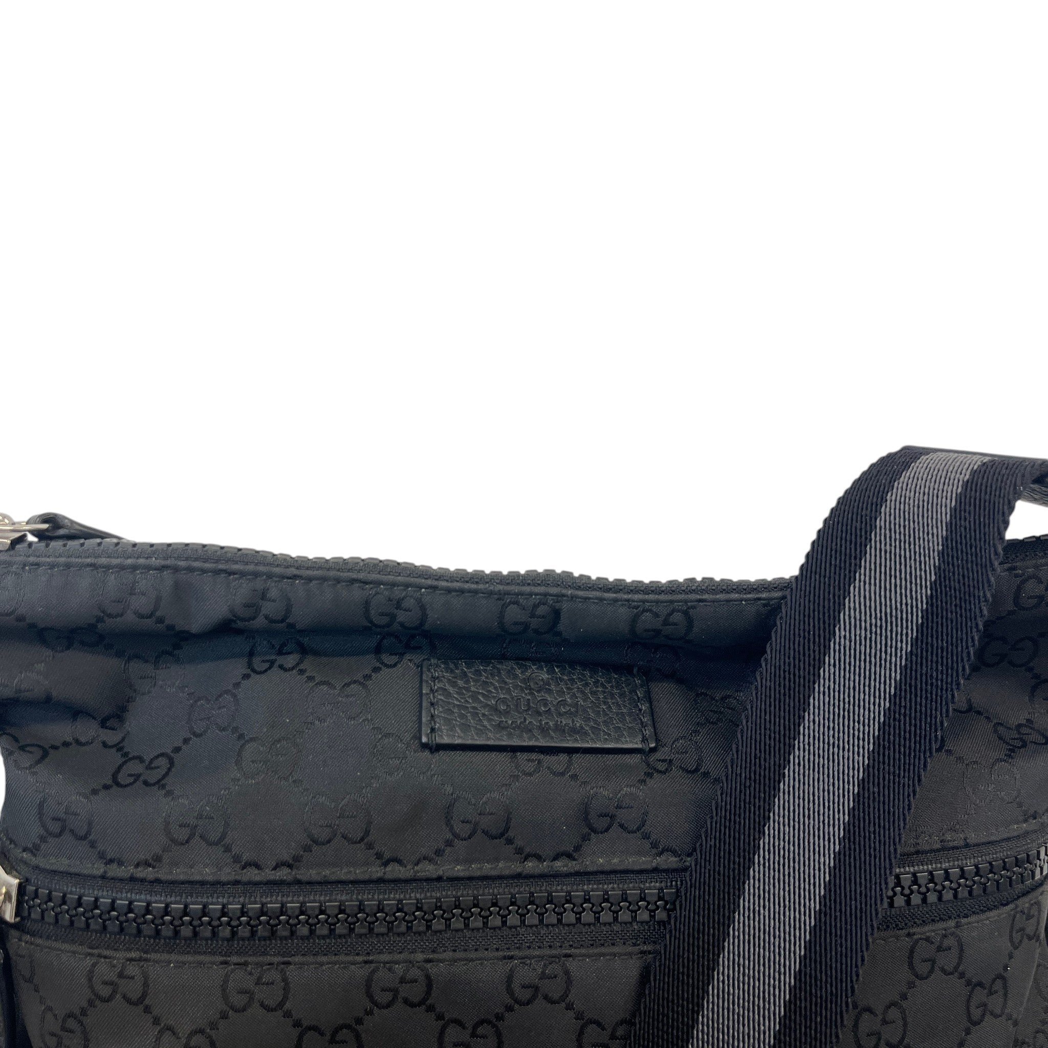 Men's Gg Supreme Messenger Bag Black