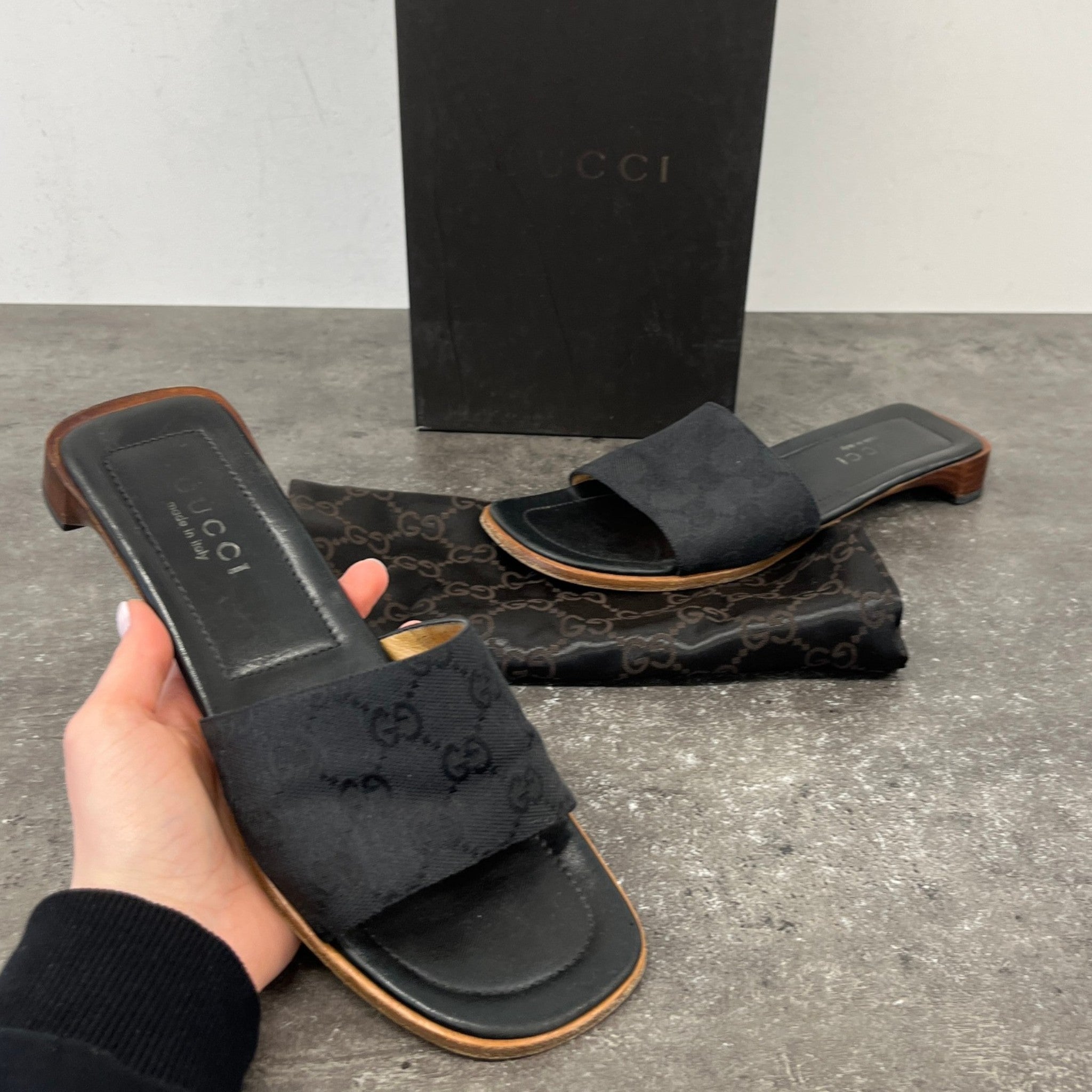 Women's Gg Supreme Sandals Black Size EU 37 / UK 4