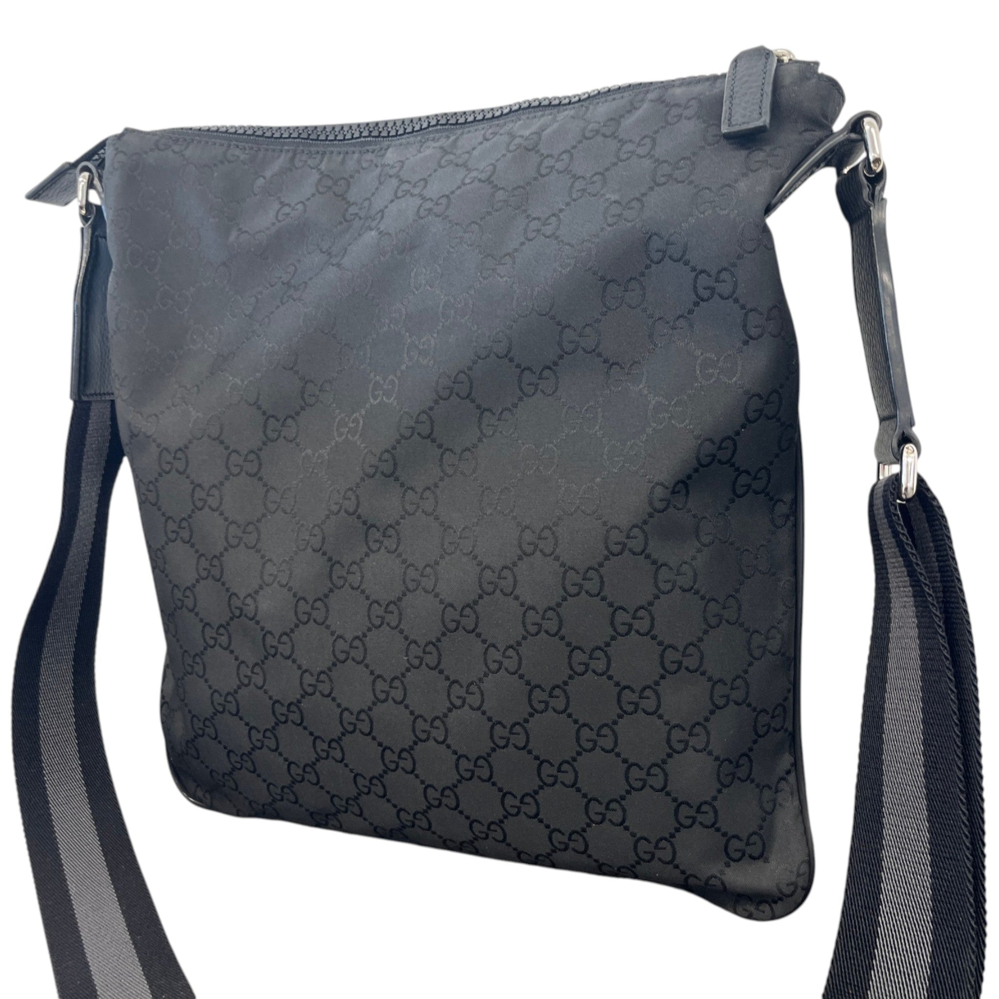 Men's Gg Supreme Messenger Bag Black