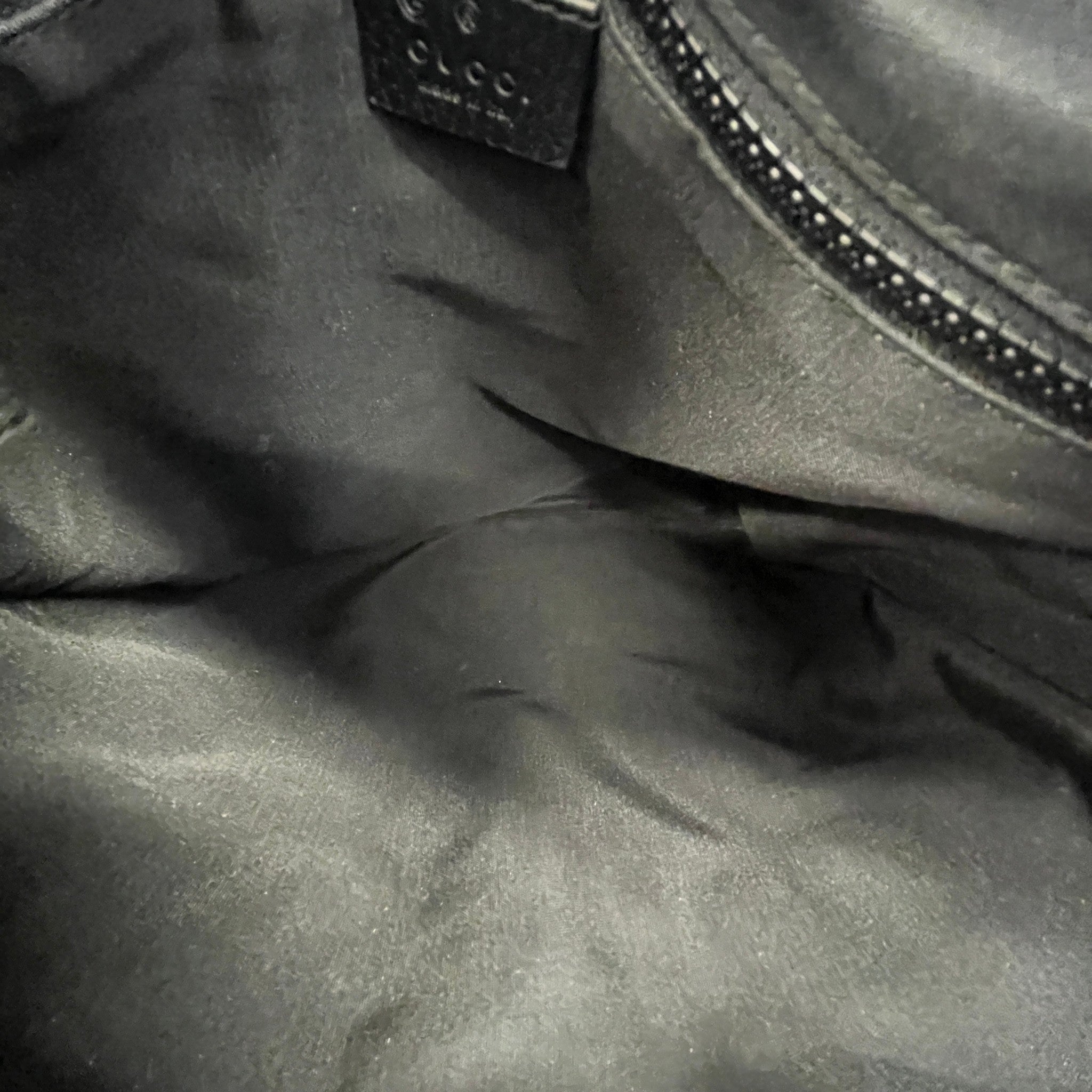 Men's Gg Supreme Messenger Bag Black