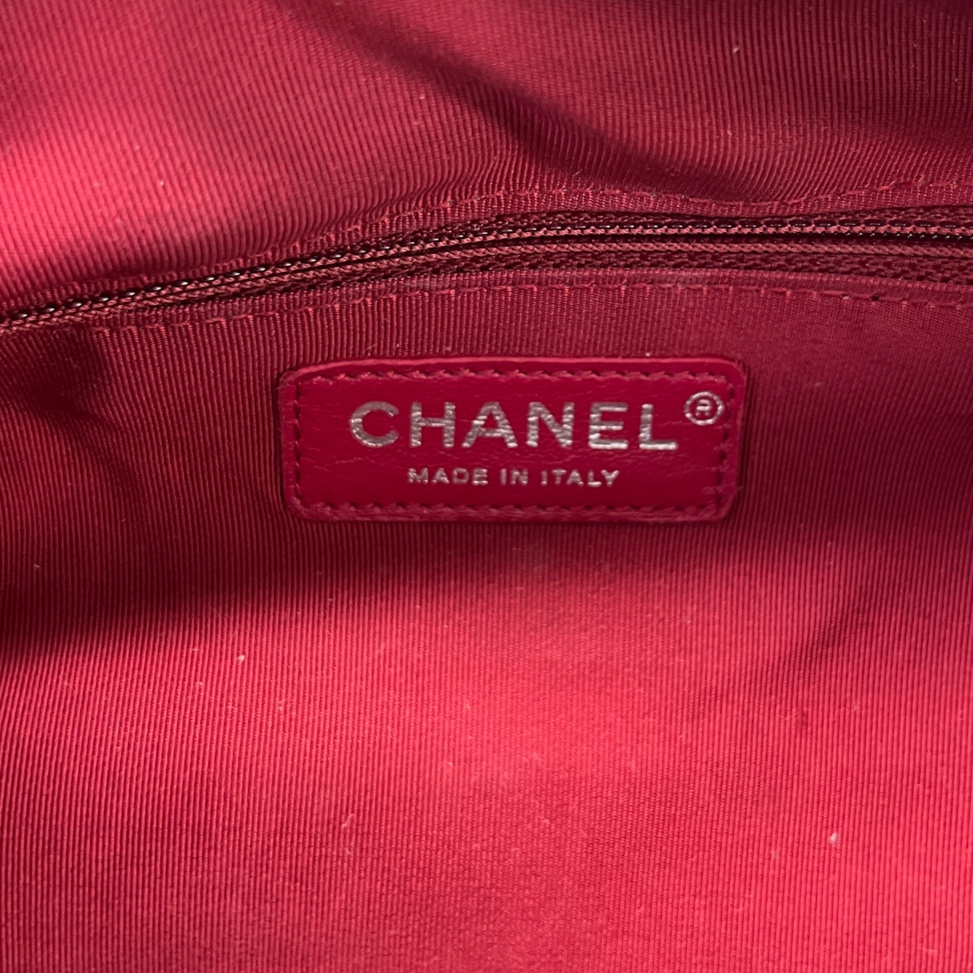 Women's Medium Gabrielle Hobo Handbag Silver