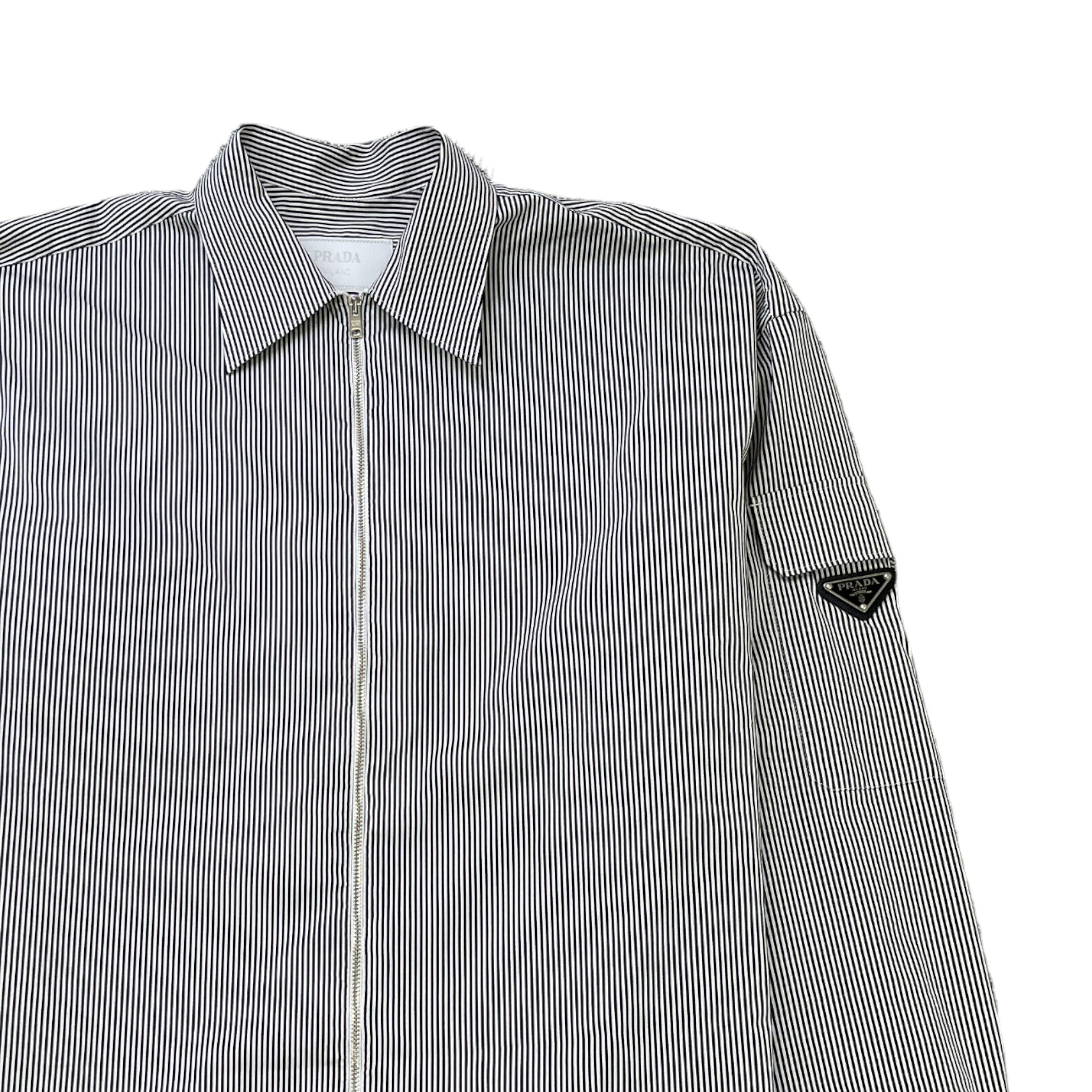 Men's Striped Plaque Logo Shirt Black Size M