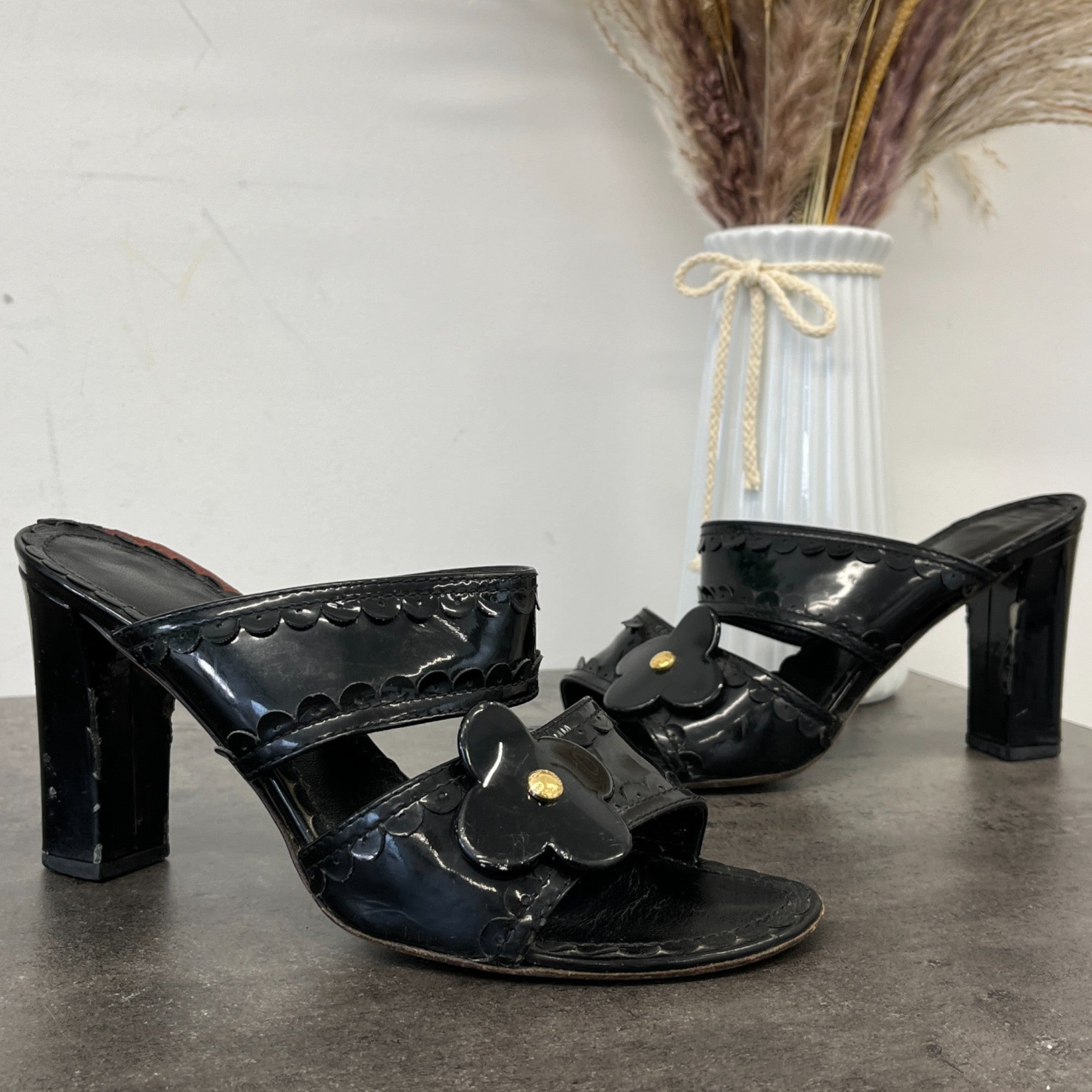 Women's Flower Logo Heels Black Size EU 38 / UK 5