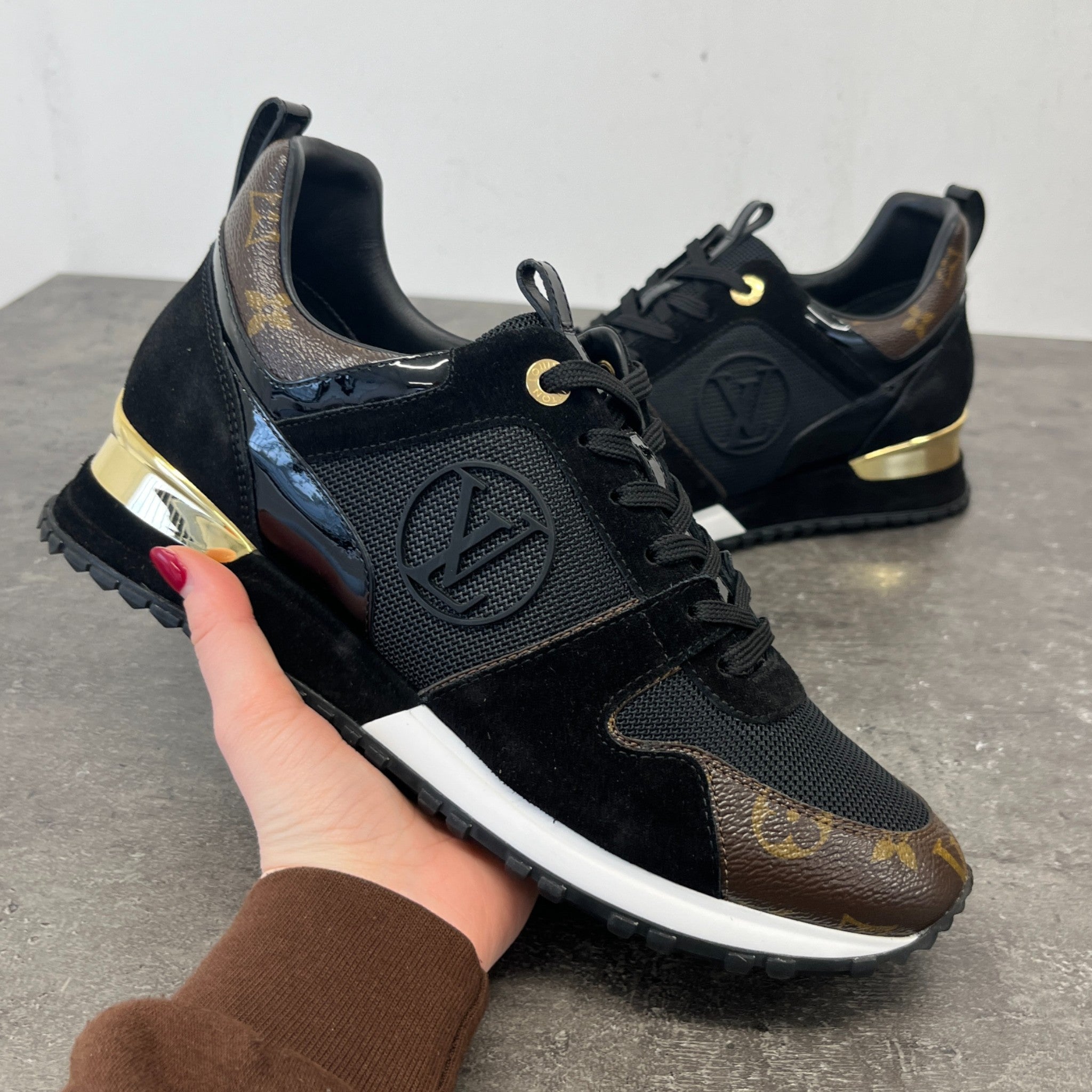 Men's Run Away Low Trainers Black Size EU 41 / UK 7