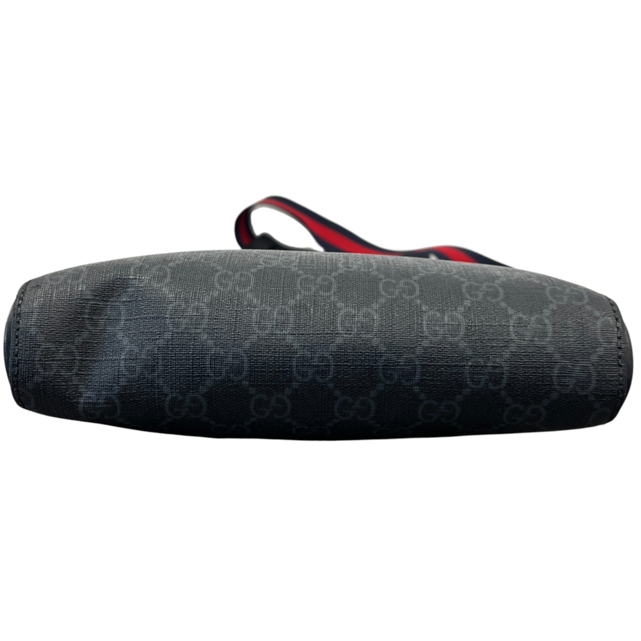 Men's Gg Supreme Messenger Bag Black