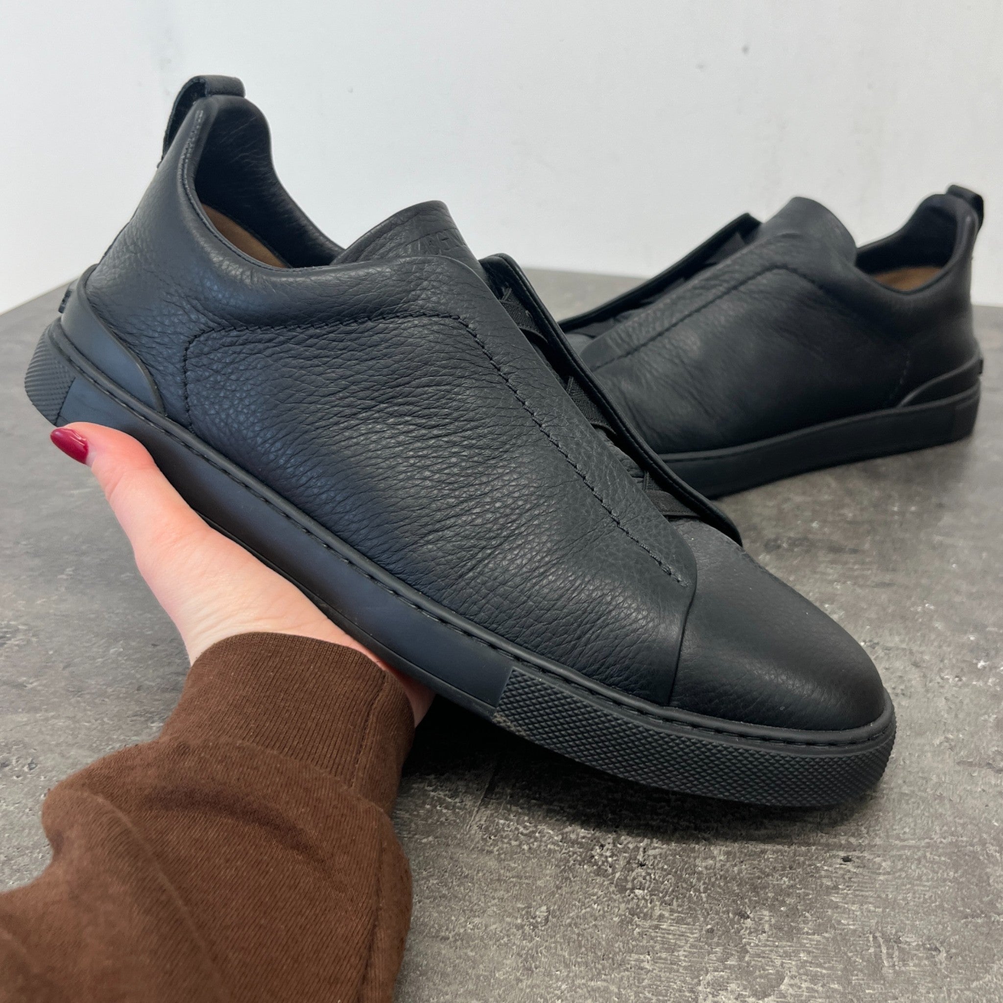 Men's Triple Stitch Low Trainers Black Size EU 44 / UK 10