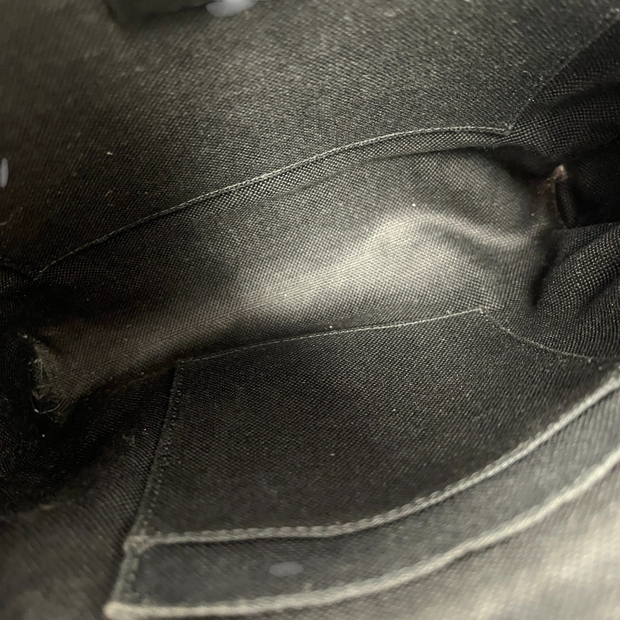 Men's Gg Supreme Messenger Bag Black