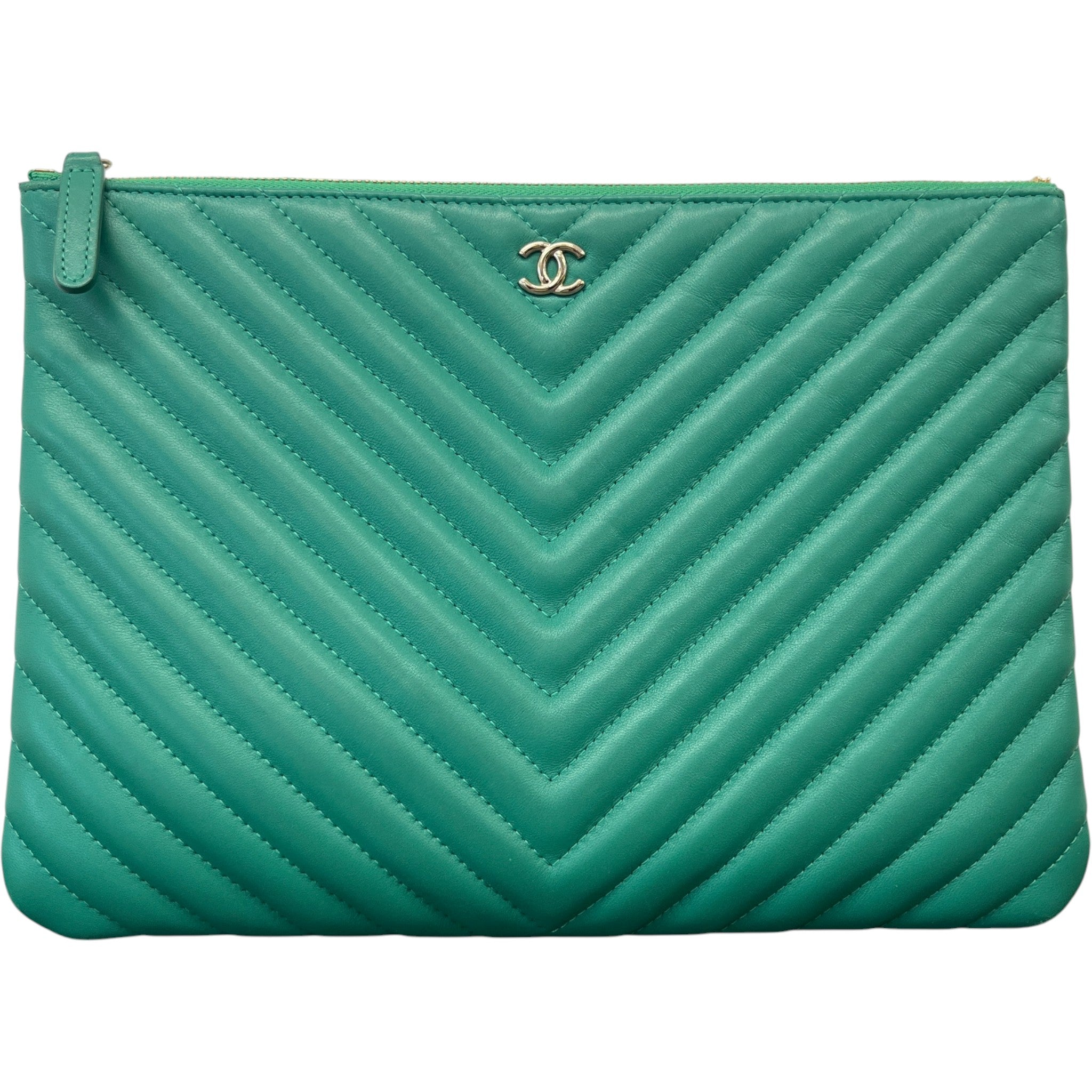 Women's Cc Chevron O-Case Lambskin Pouch Green