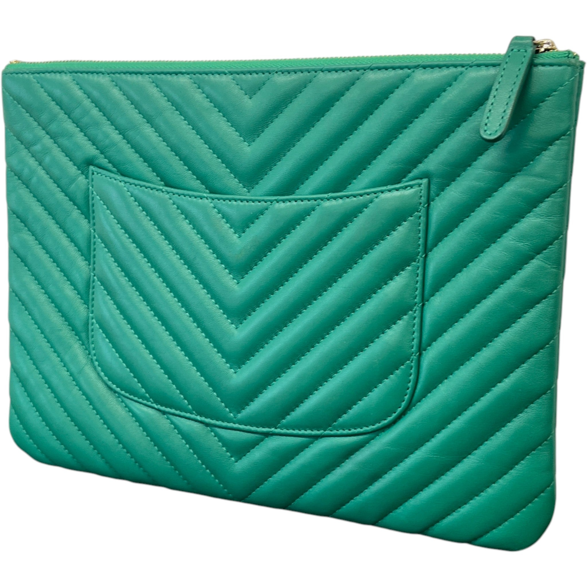 Women's Cc Chevron O-Case Lambskin Pouch Green