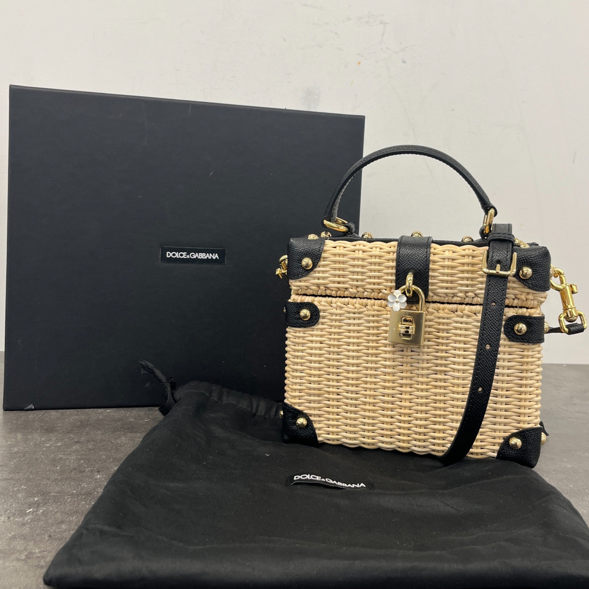 Women's Raffia Box Top Handle Handbag Black