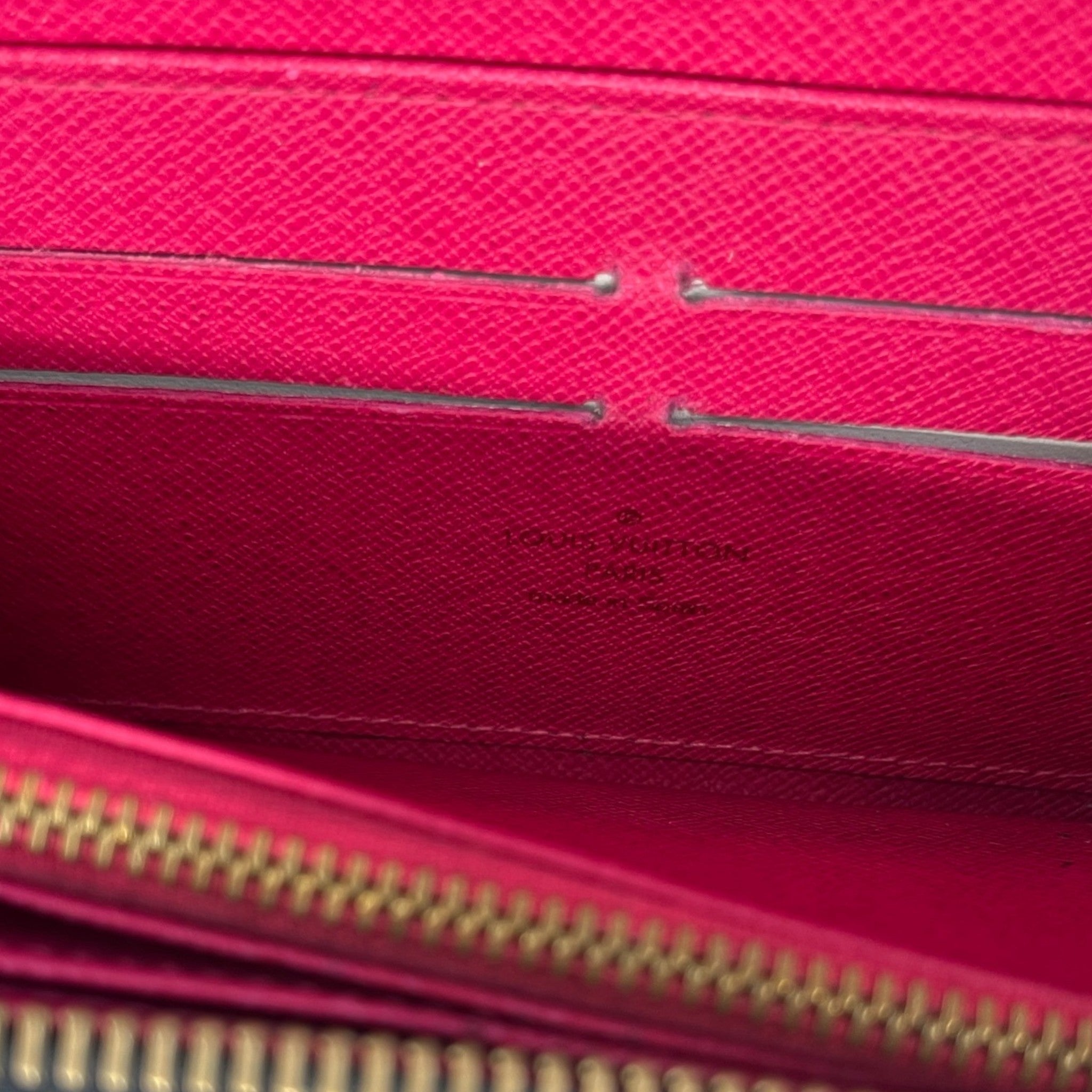 Women's Monogram Murakami Zippy Purse Black