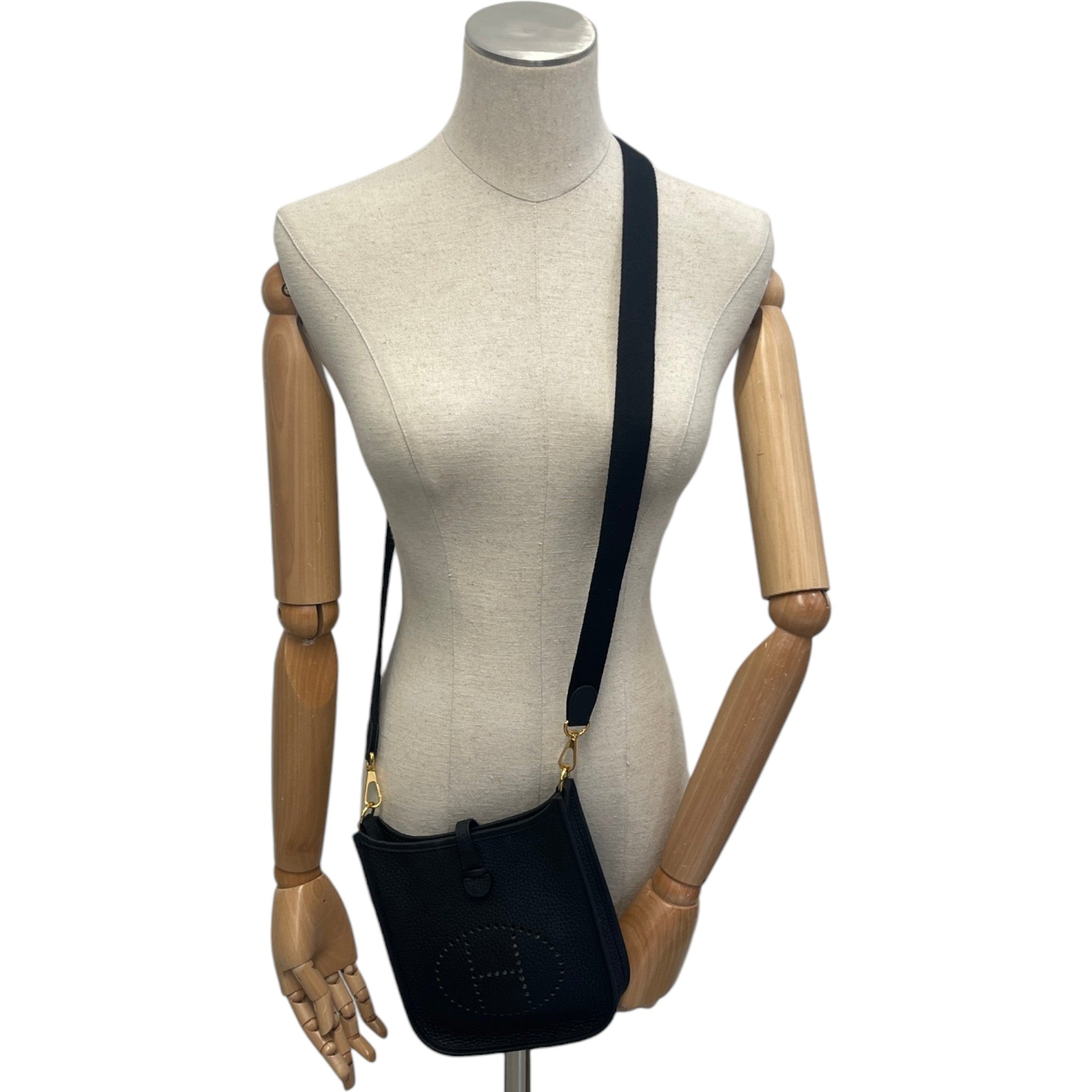 Women's Mini Evelyne 16 Clemence Leather Noir Bag Black