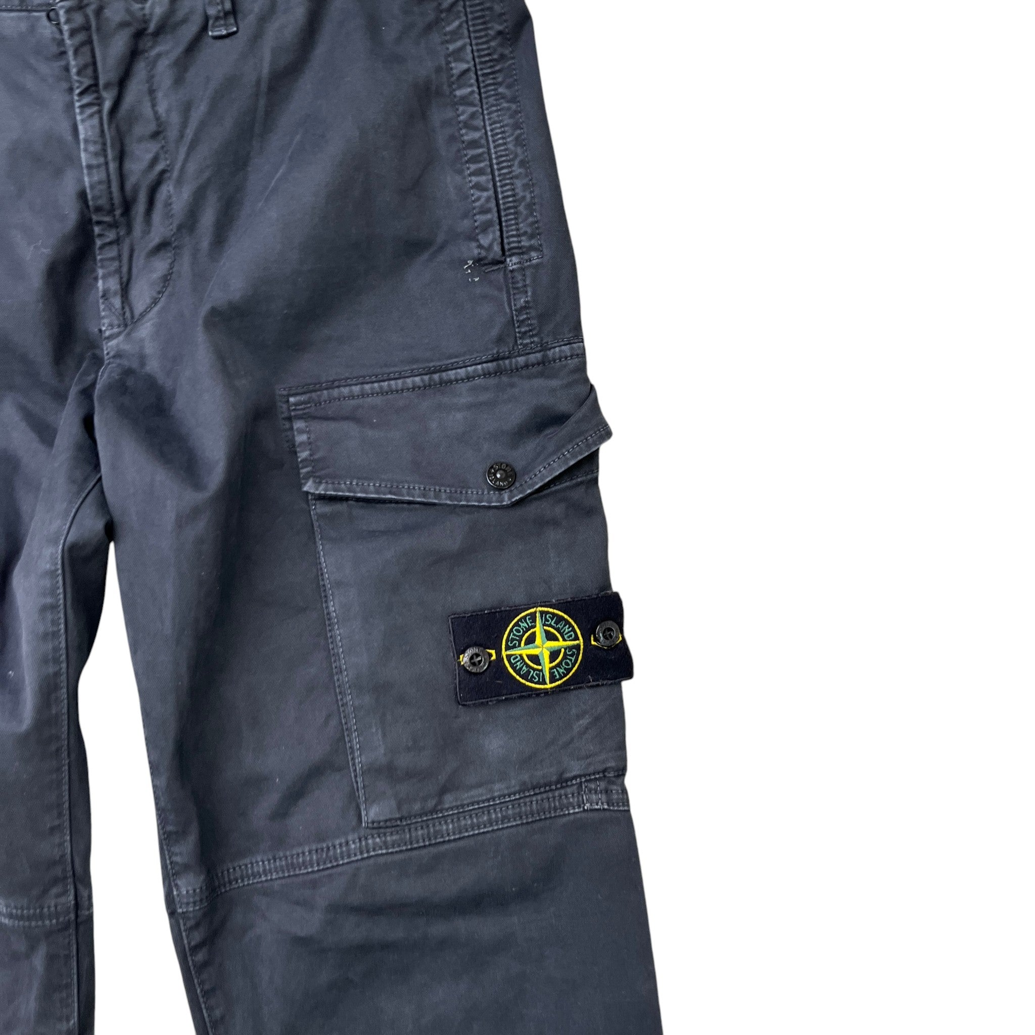 Men's Applique Logo Cargo Trousers Black Size Waist 33"