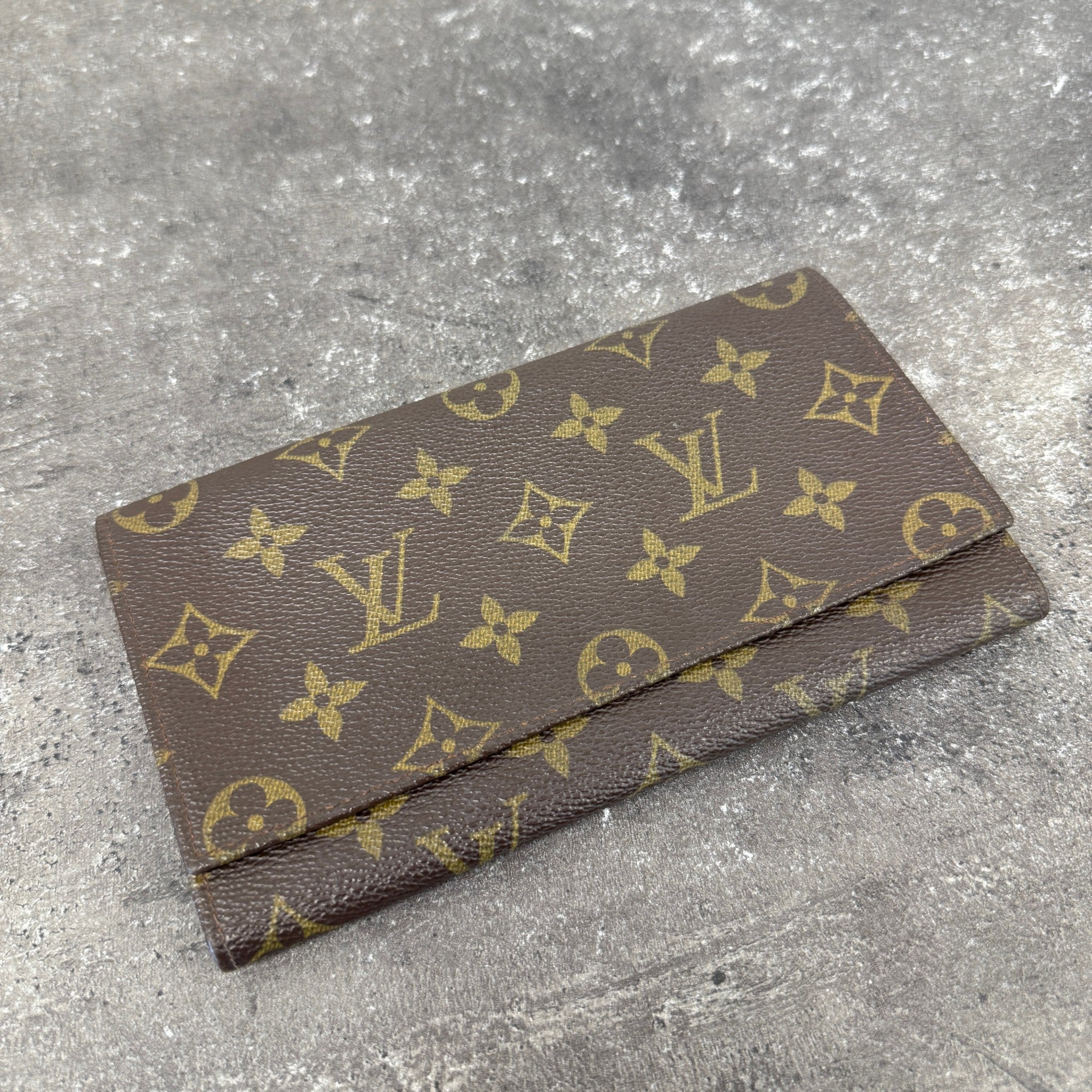 Women's Monogram Sarah Wallet Brown