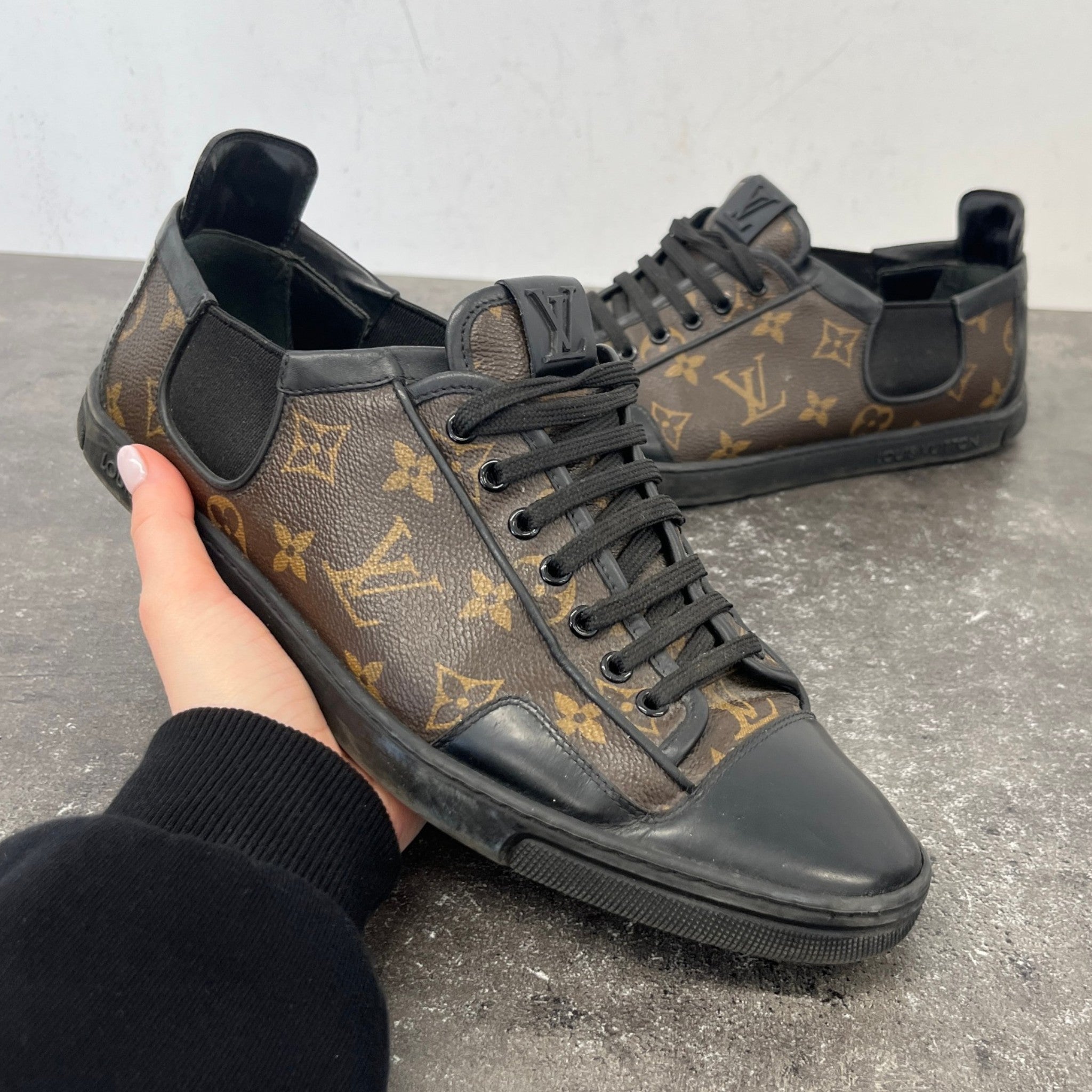 Men's Monogram Low Trainers Brown Size EU 42 / UK 8
