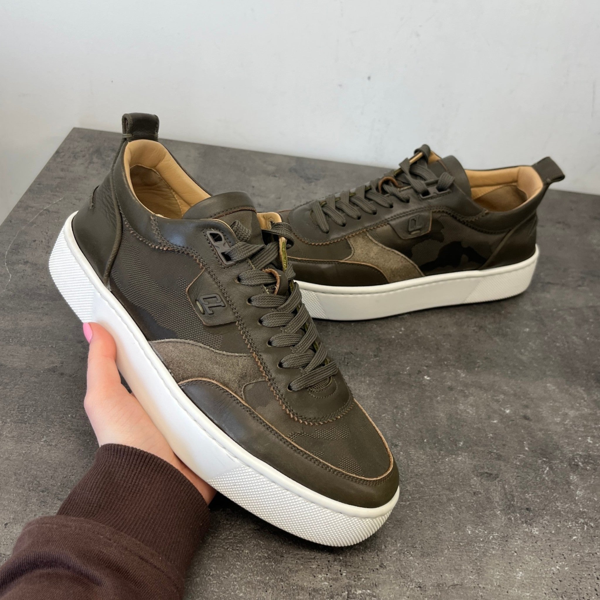 Men's Happyru Low Trainers Khaki Size EU 40.5 / UK 6.5