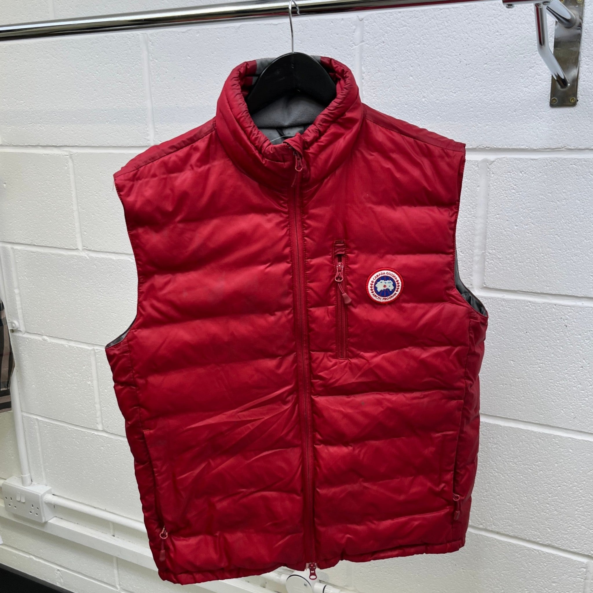 Men's Crofton Gilet Red Size M