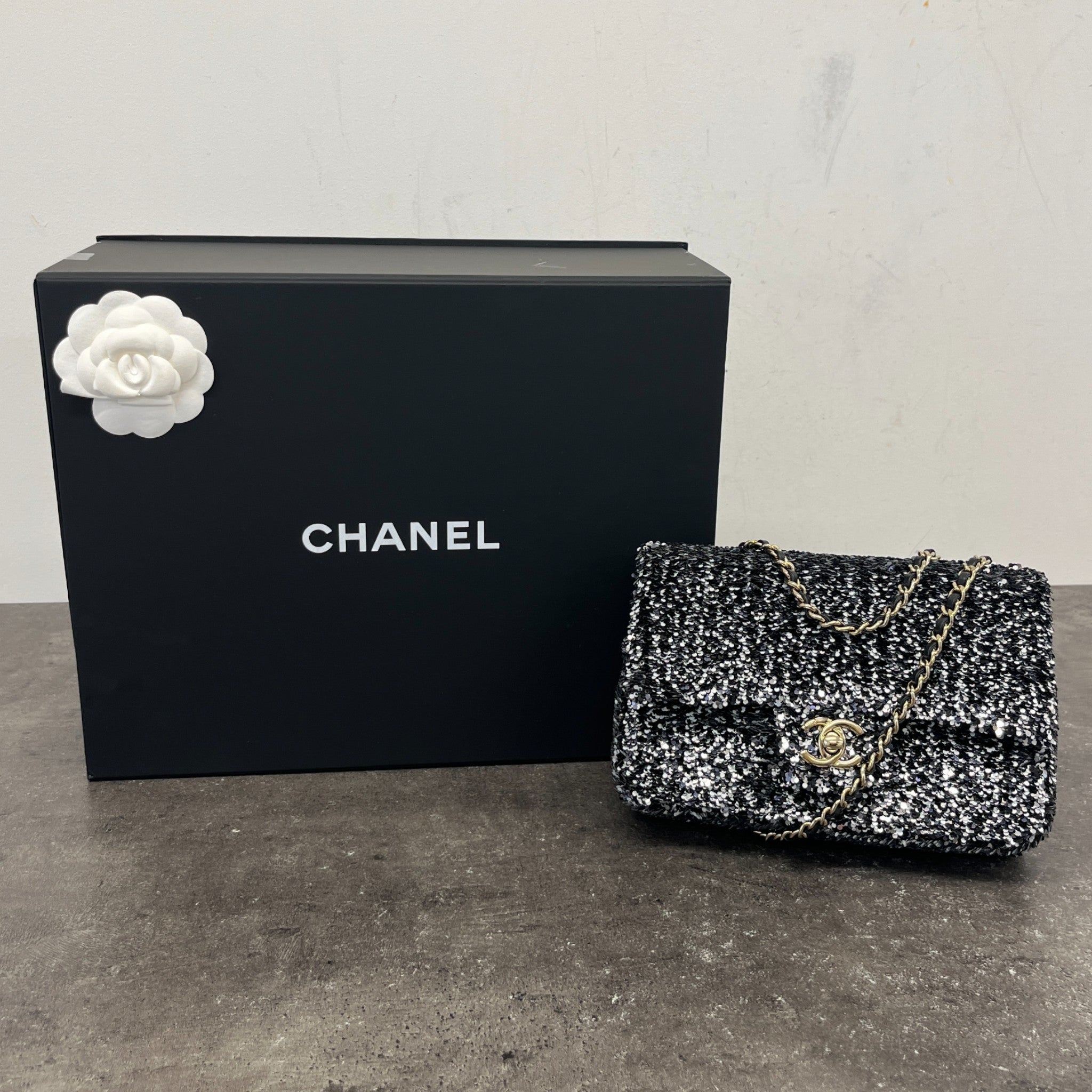 Women's Sequin Mini Classic Flap Bag Black