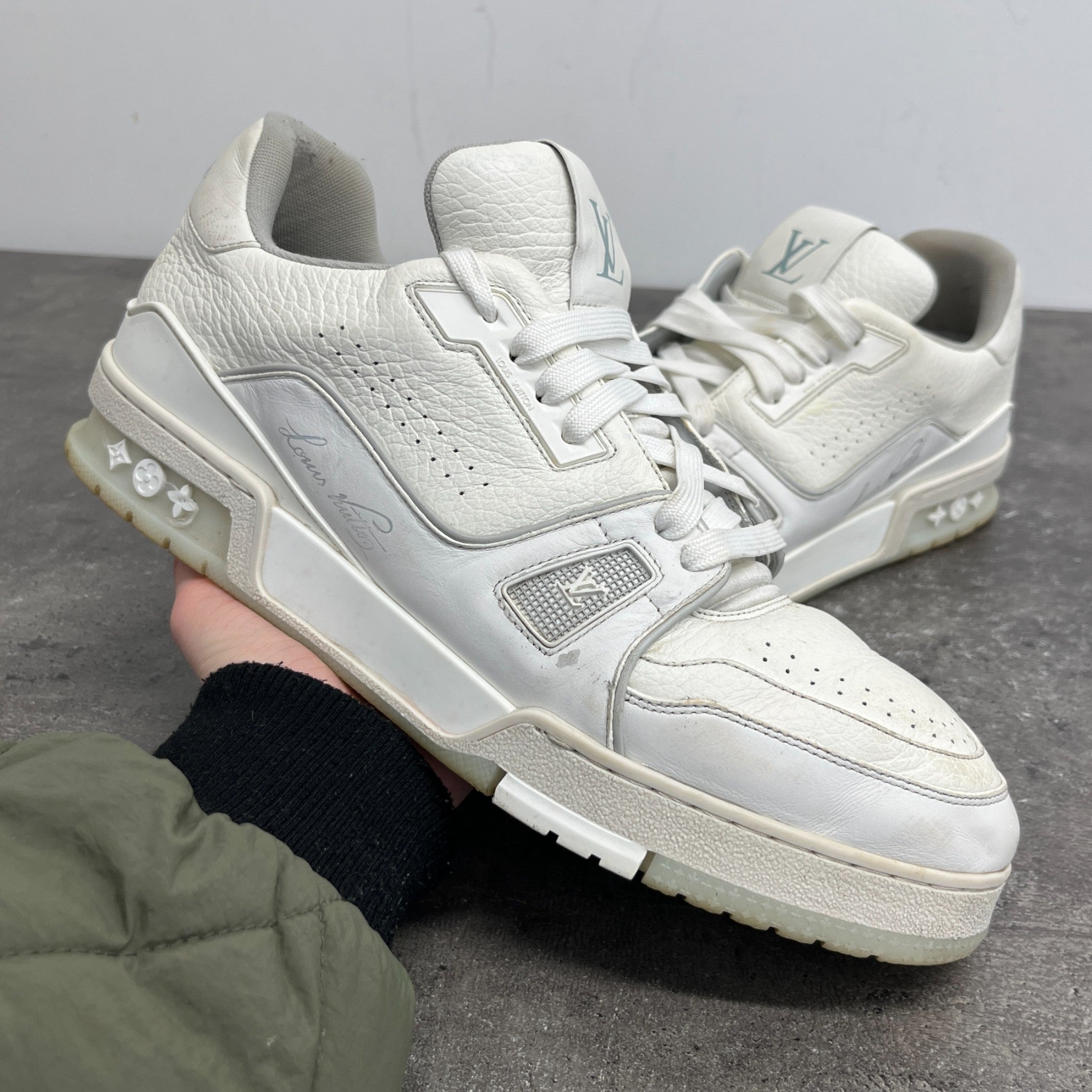Men's Lv Low Trainers White Size EU 43 / UK 9