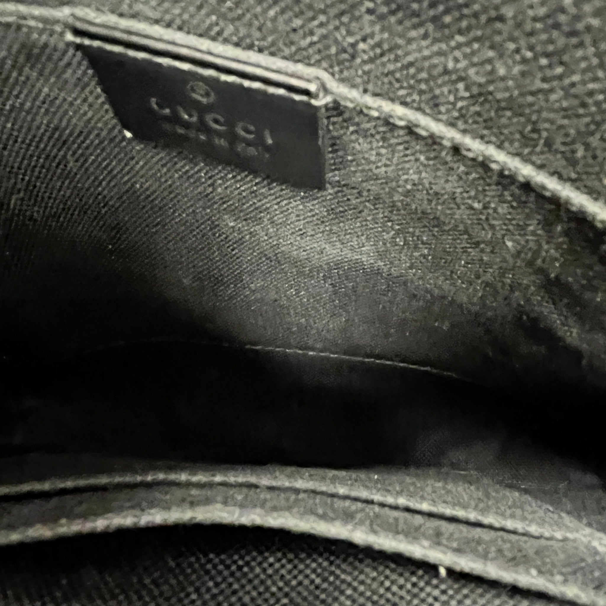 Men's Gg Supreme Messenger Bag Black