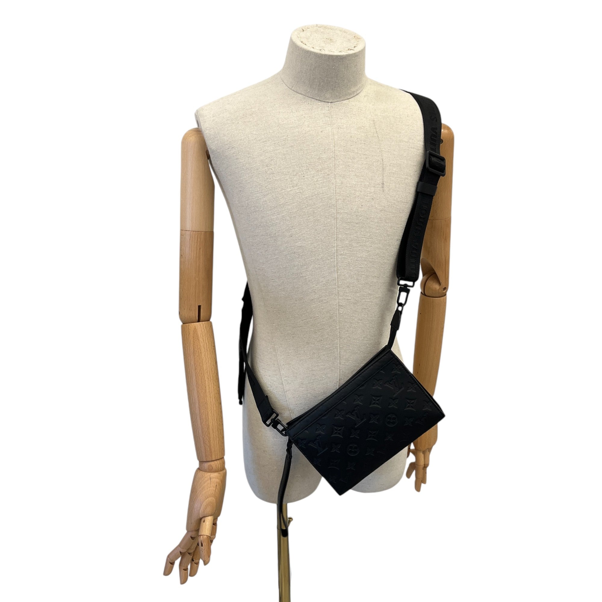 Men's Gaston Wearable Wallet Messenger Bag Black