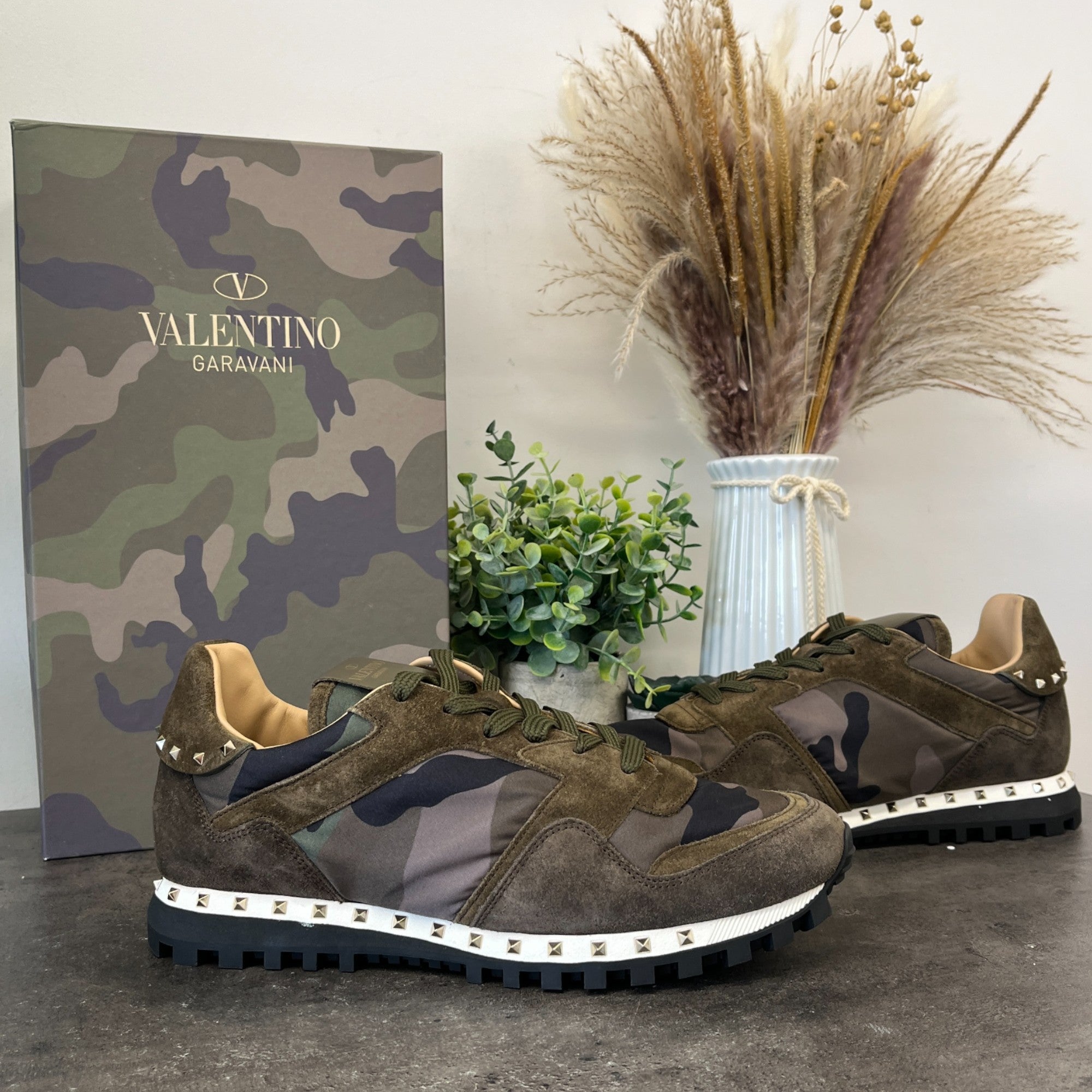 Men's Rockstud Low Trainers Khaki Size EU 41 / UK 7