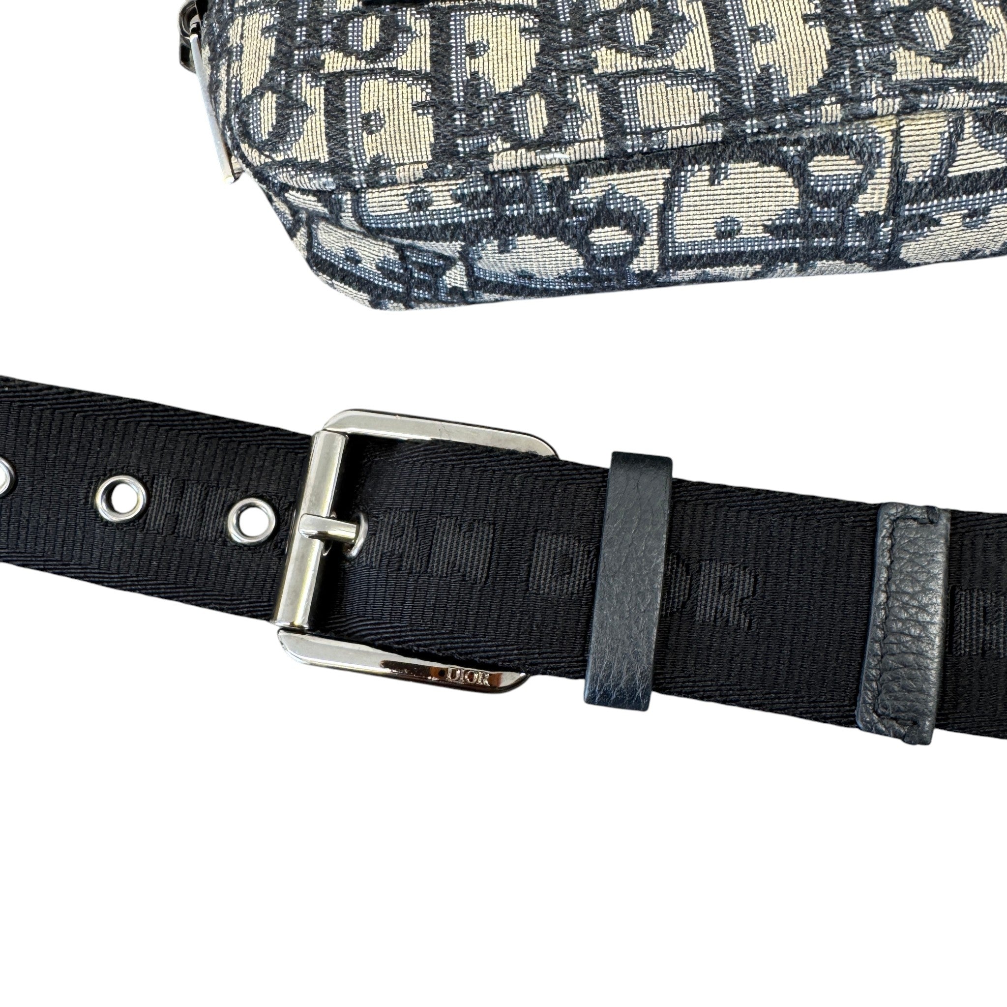 Men's Oblique Safari Messenger Bag Black