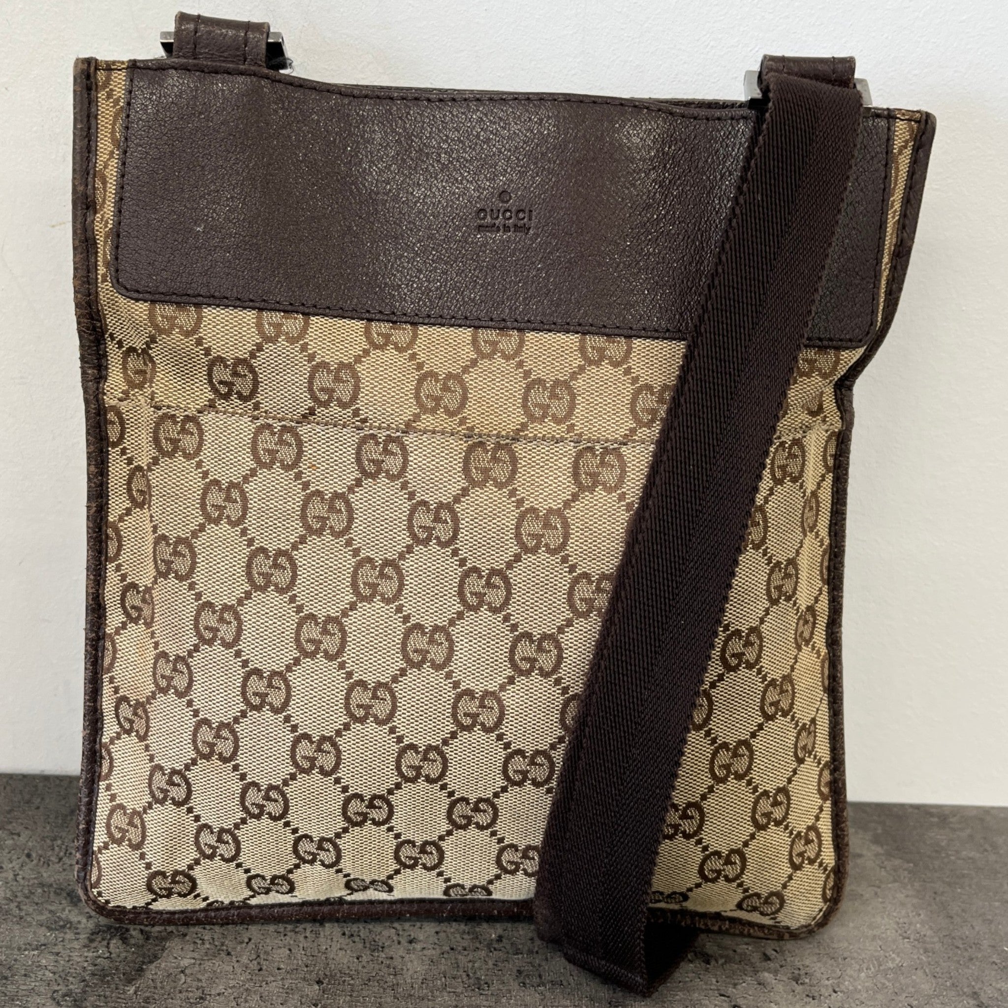 Men's Gg Supreme Crossbody Bag Brown