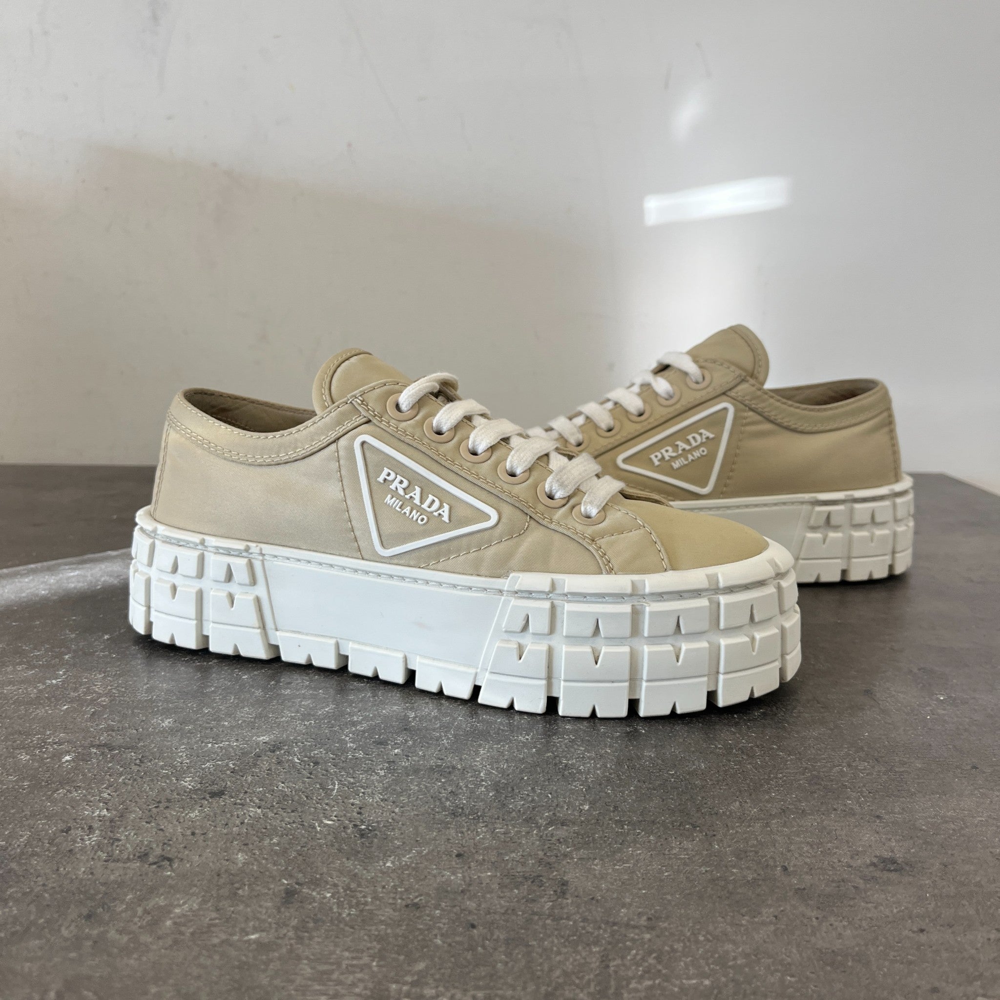 Women's Double Wheel Low Trainers Beige Size EU 36.5 / UK 3.5