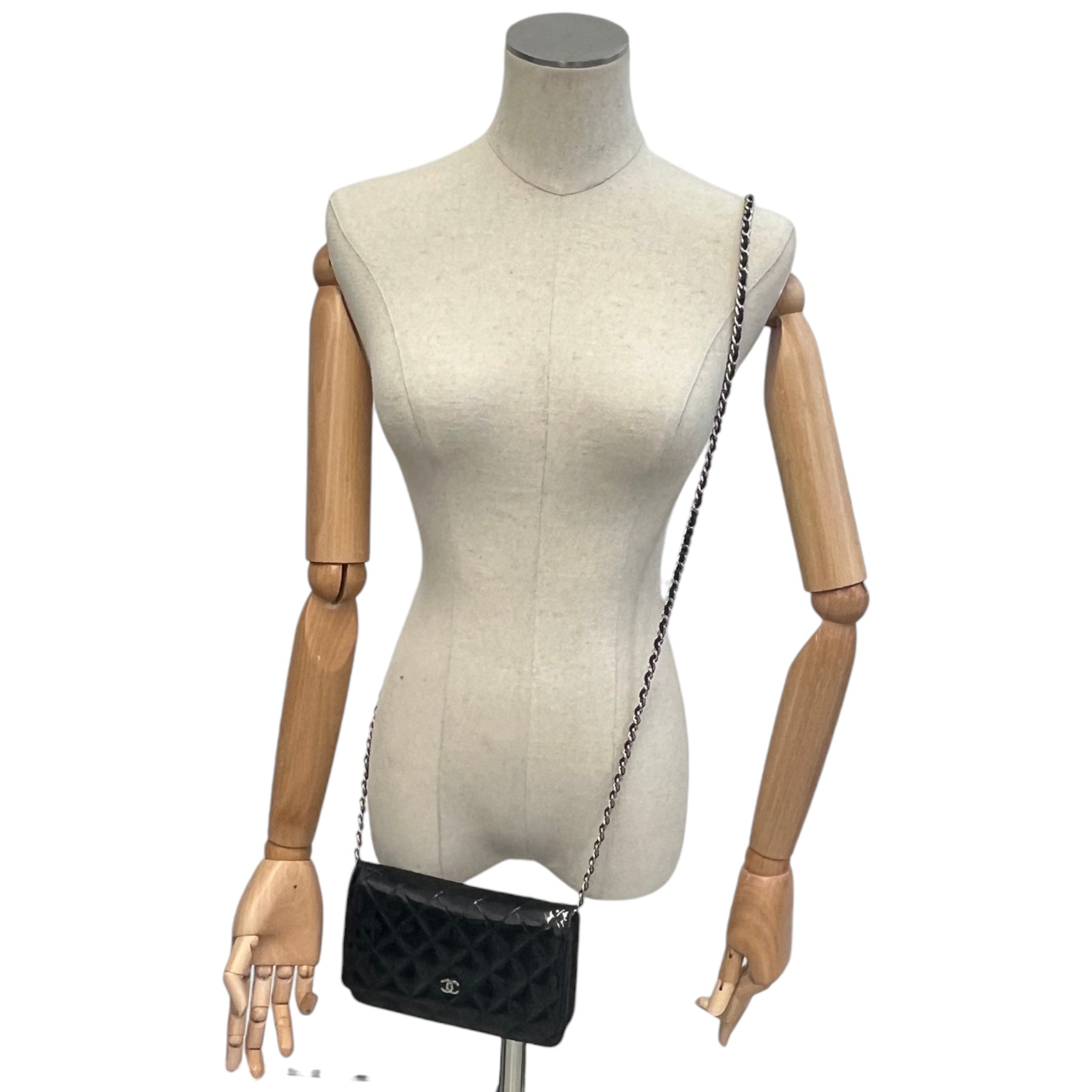 Women's Patent Wallet On Chain Woc Bag Black