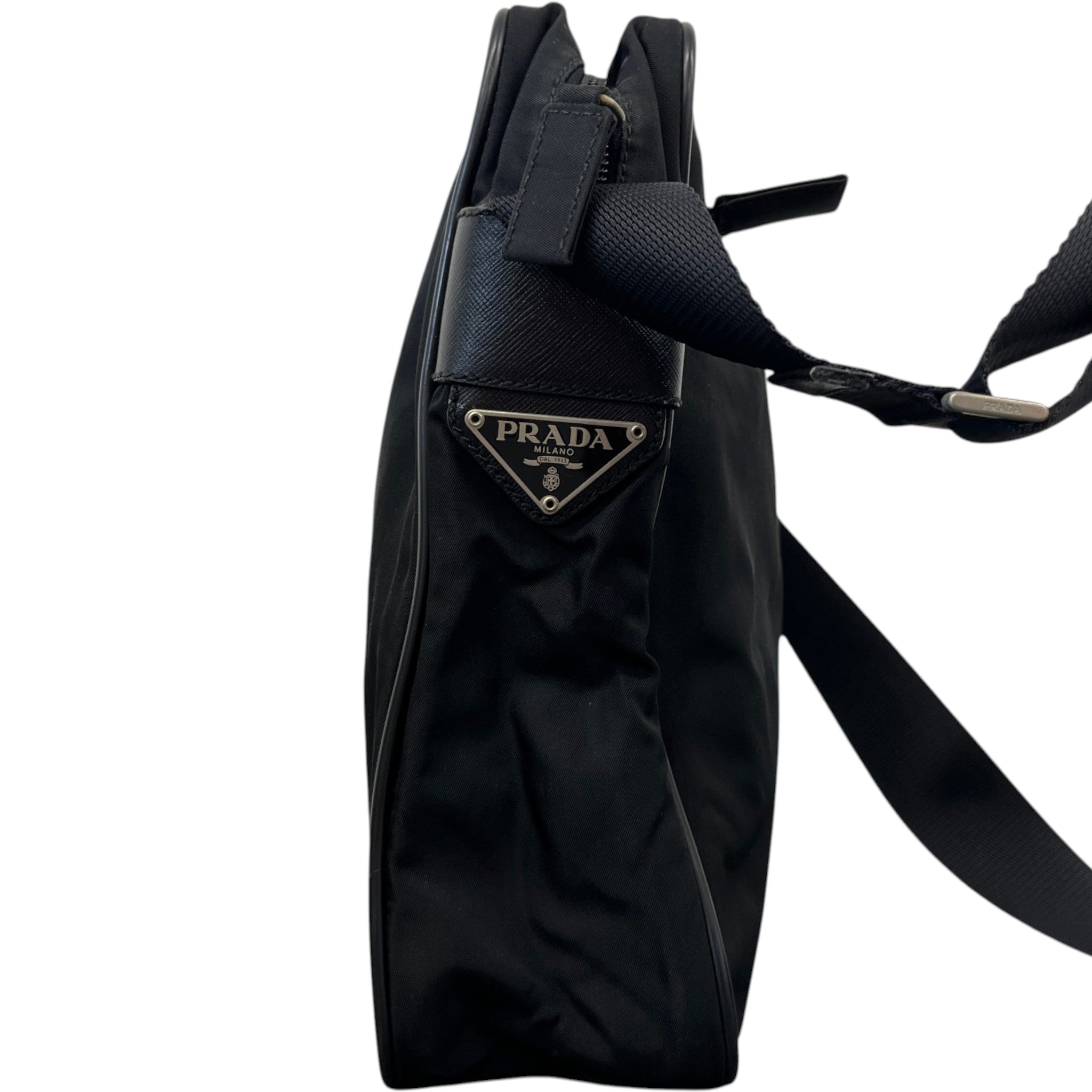 Men's Re-Nylon Plaque Logo Messenger Bag Black